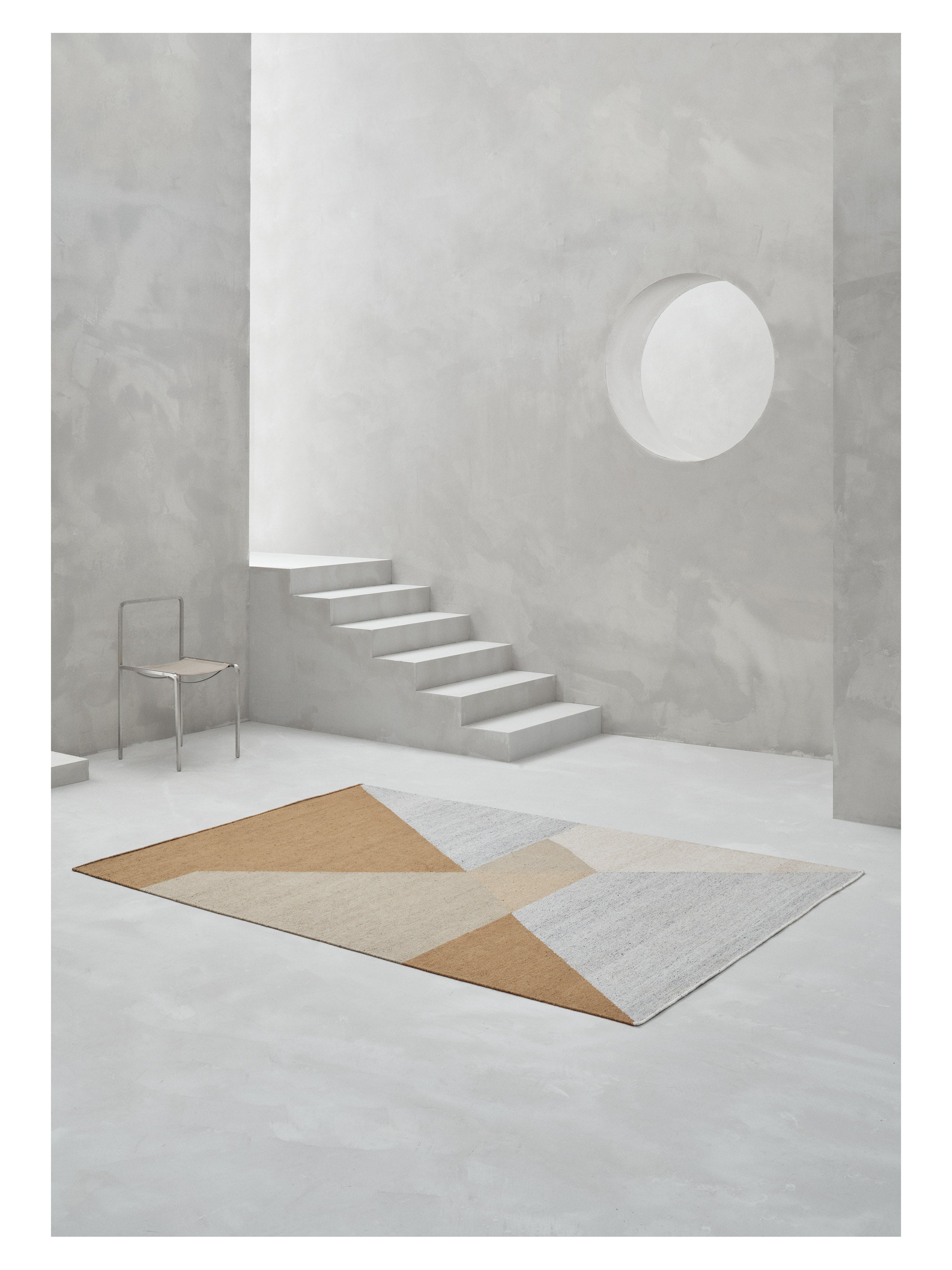 SNEFRID mustard rug with beige