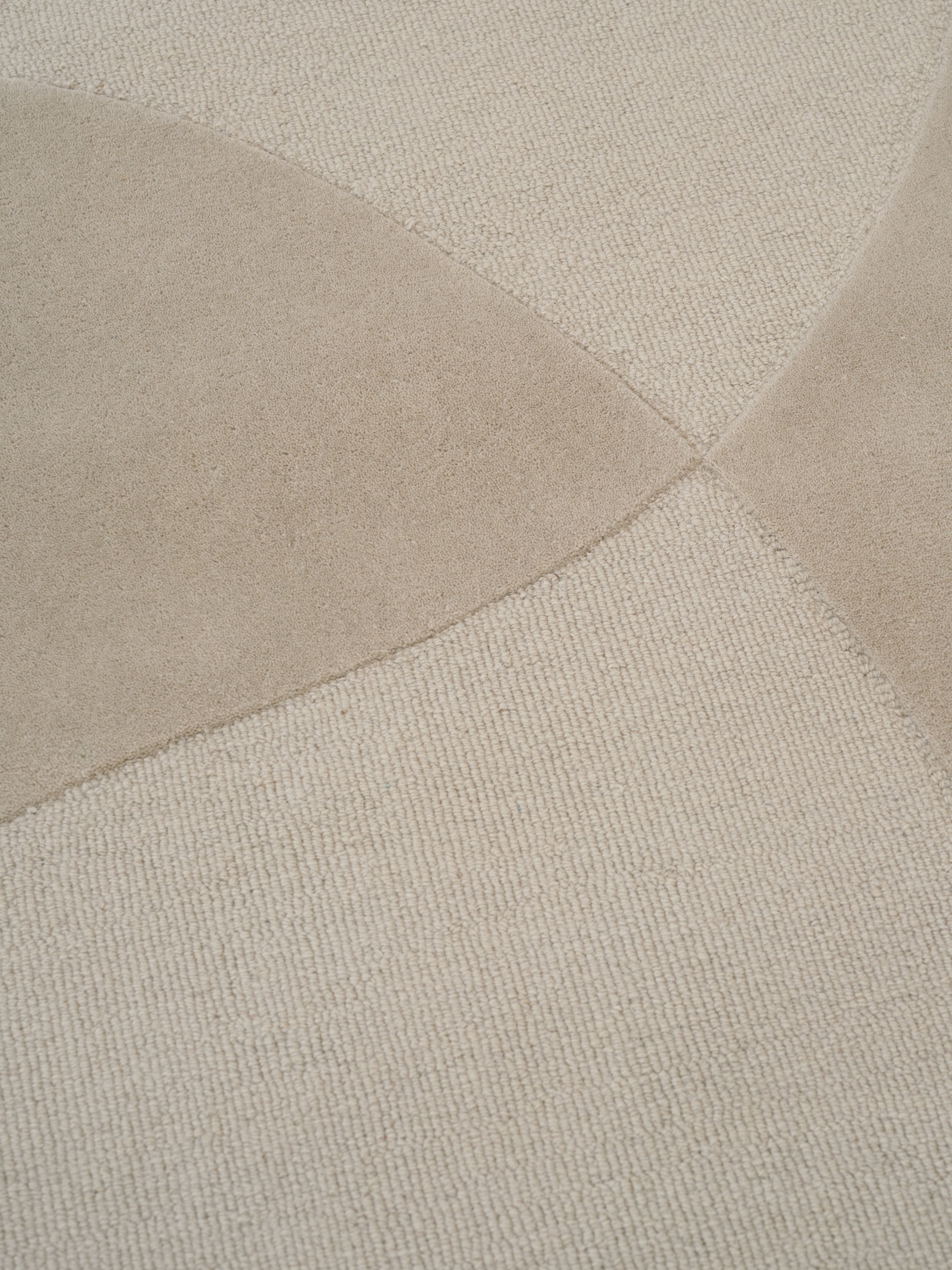 Split plains rug beige