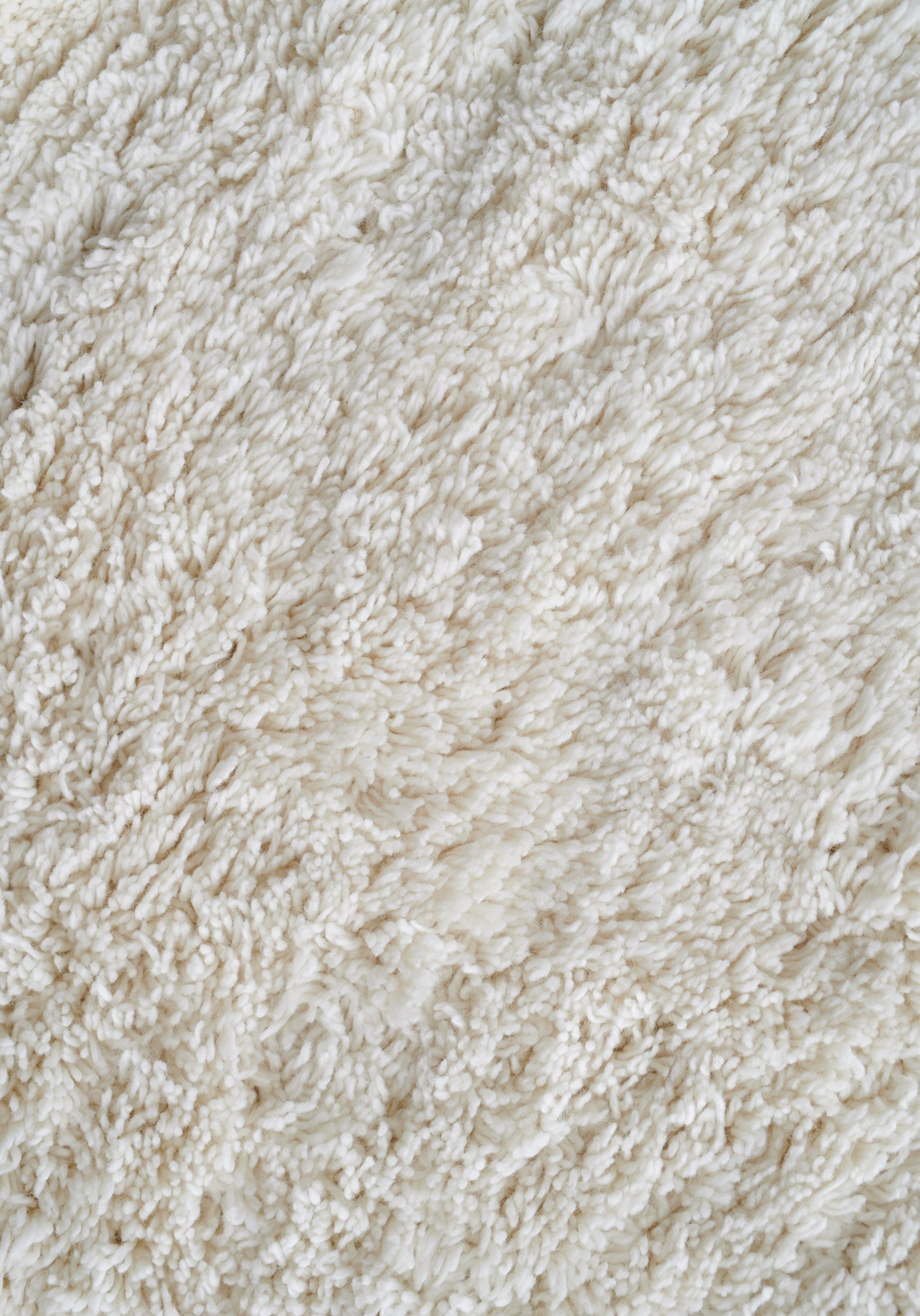 VANTAA White Rug with Long Pile
