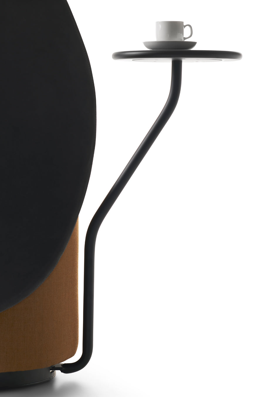 Polsterstuhl mit Tisch LOOMI