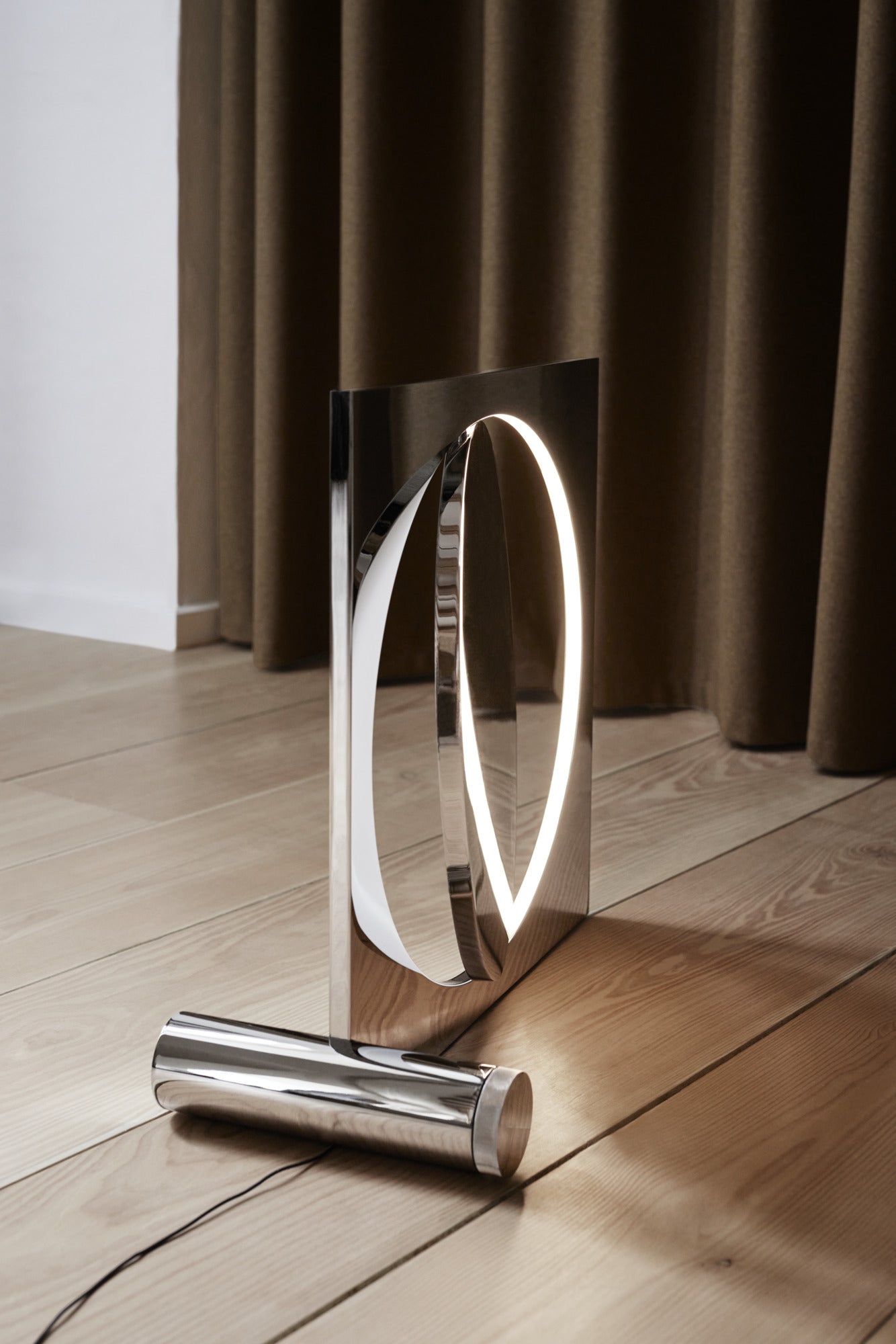 MOONSETTER chrome floor lamp