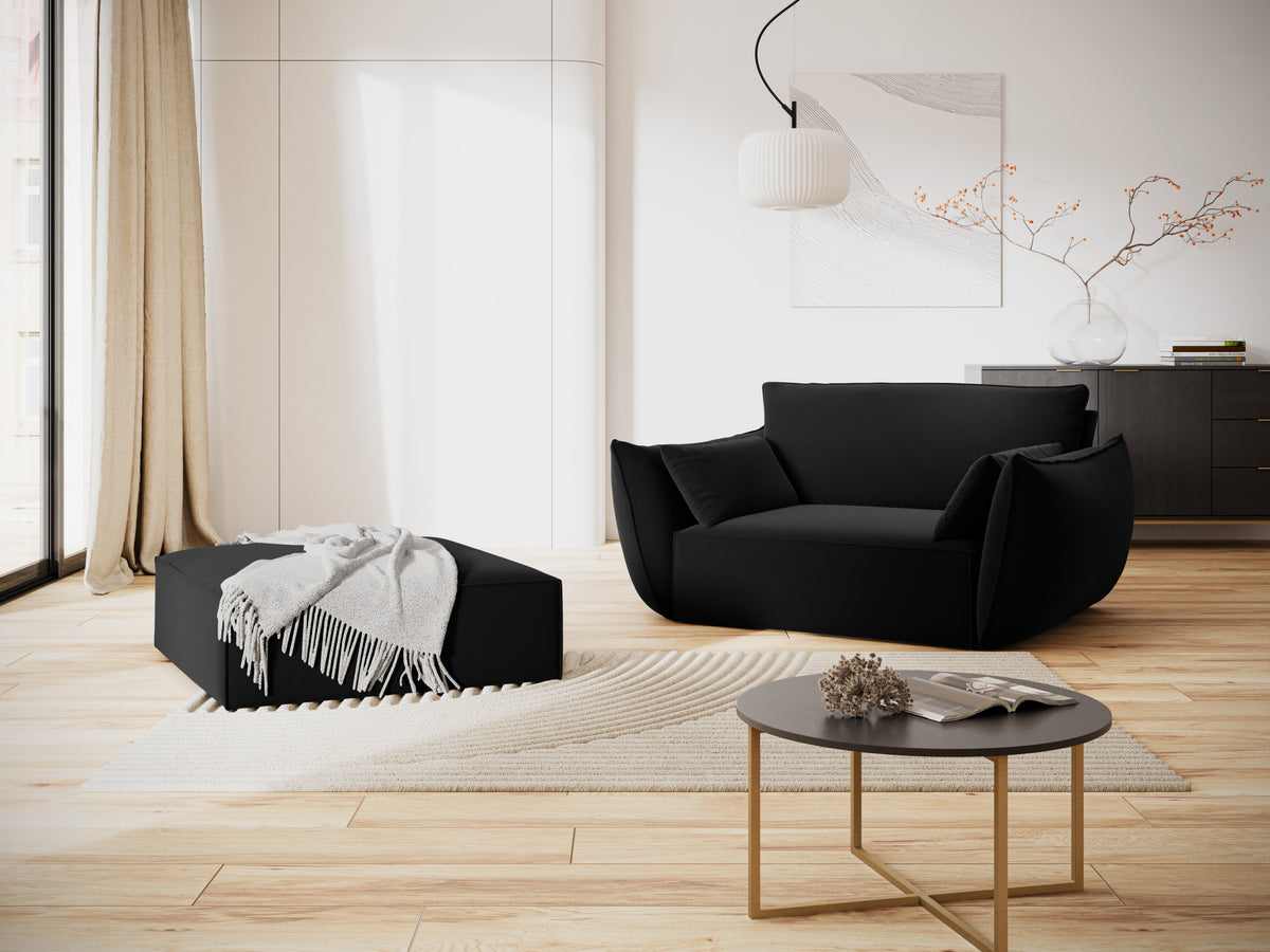 Vanda Black Vanda Pouf