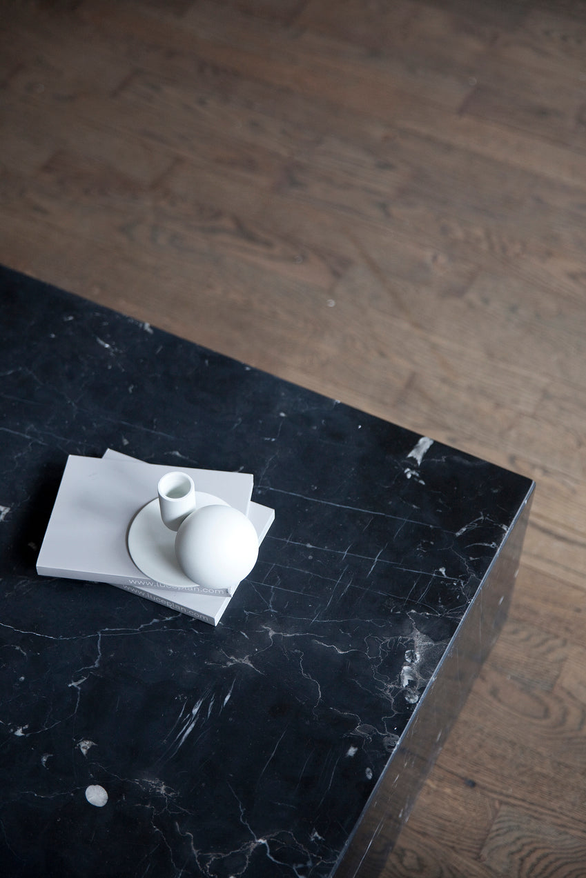 Couchtisch PLINTH grauer Marmor