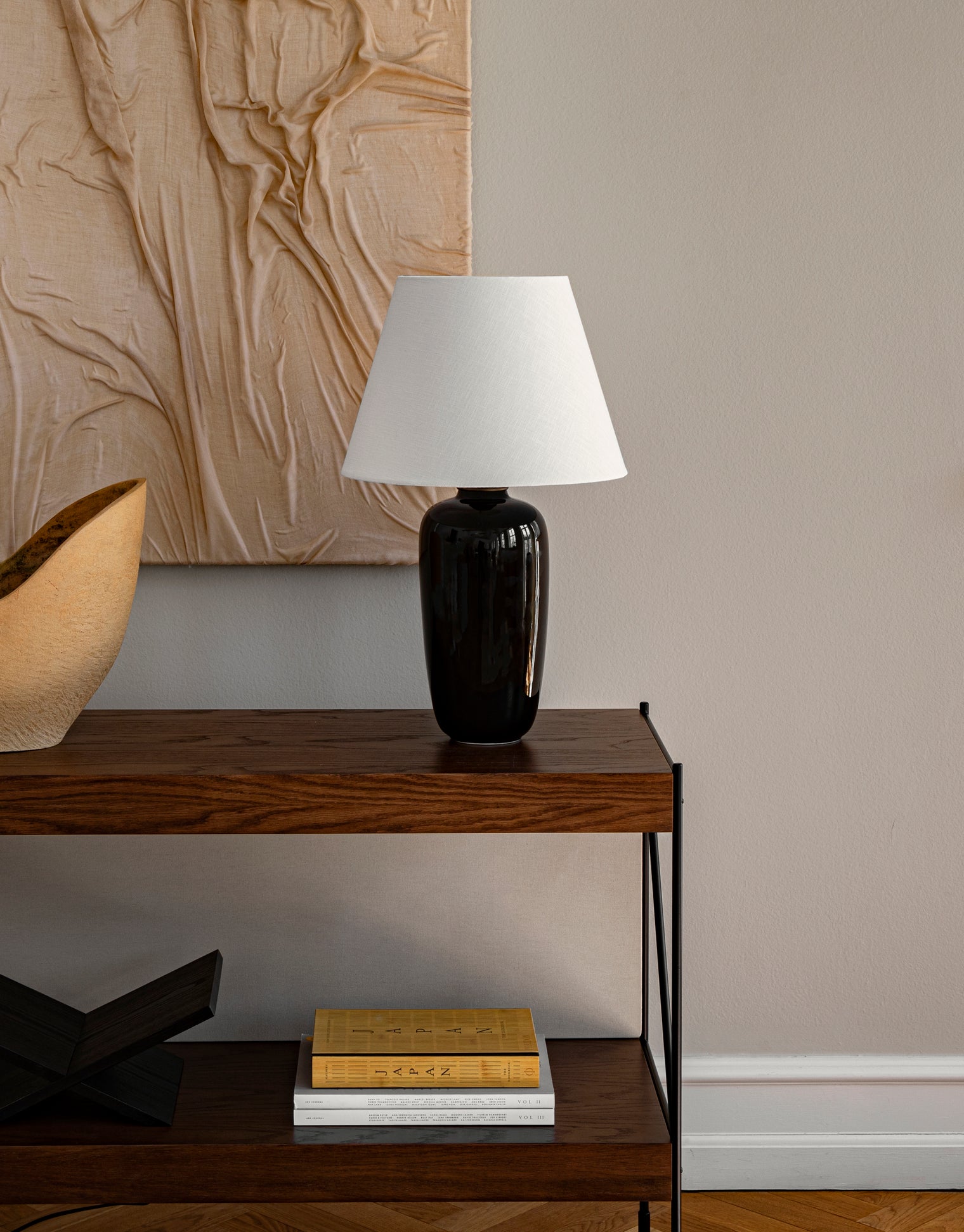 Regal ZET aus Eichenholz mit schwarzem Rahmen