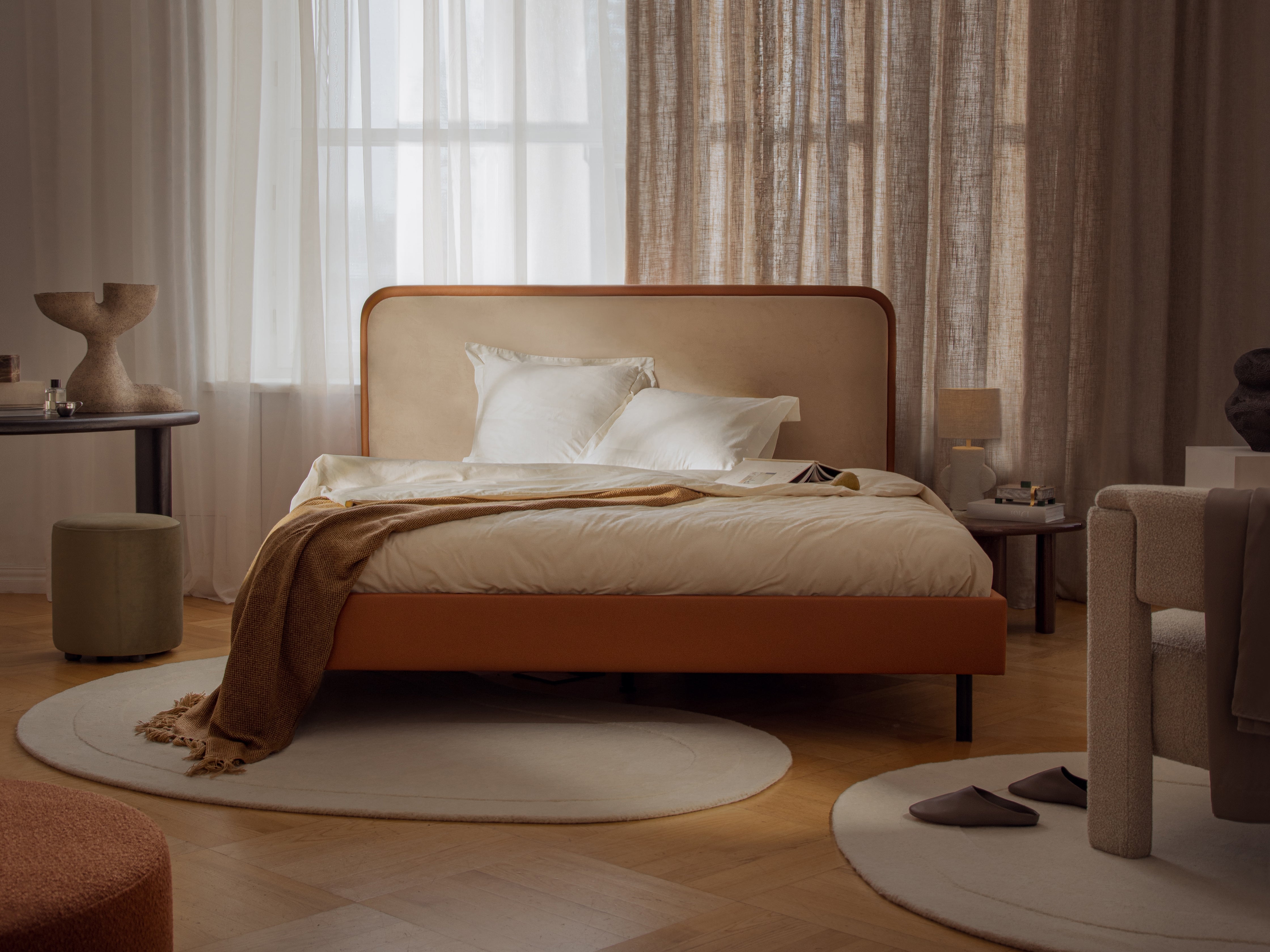 Bett AVELINE sandfarben