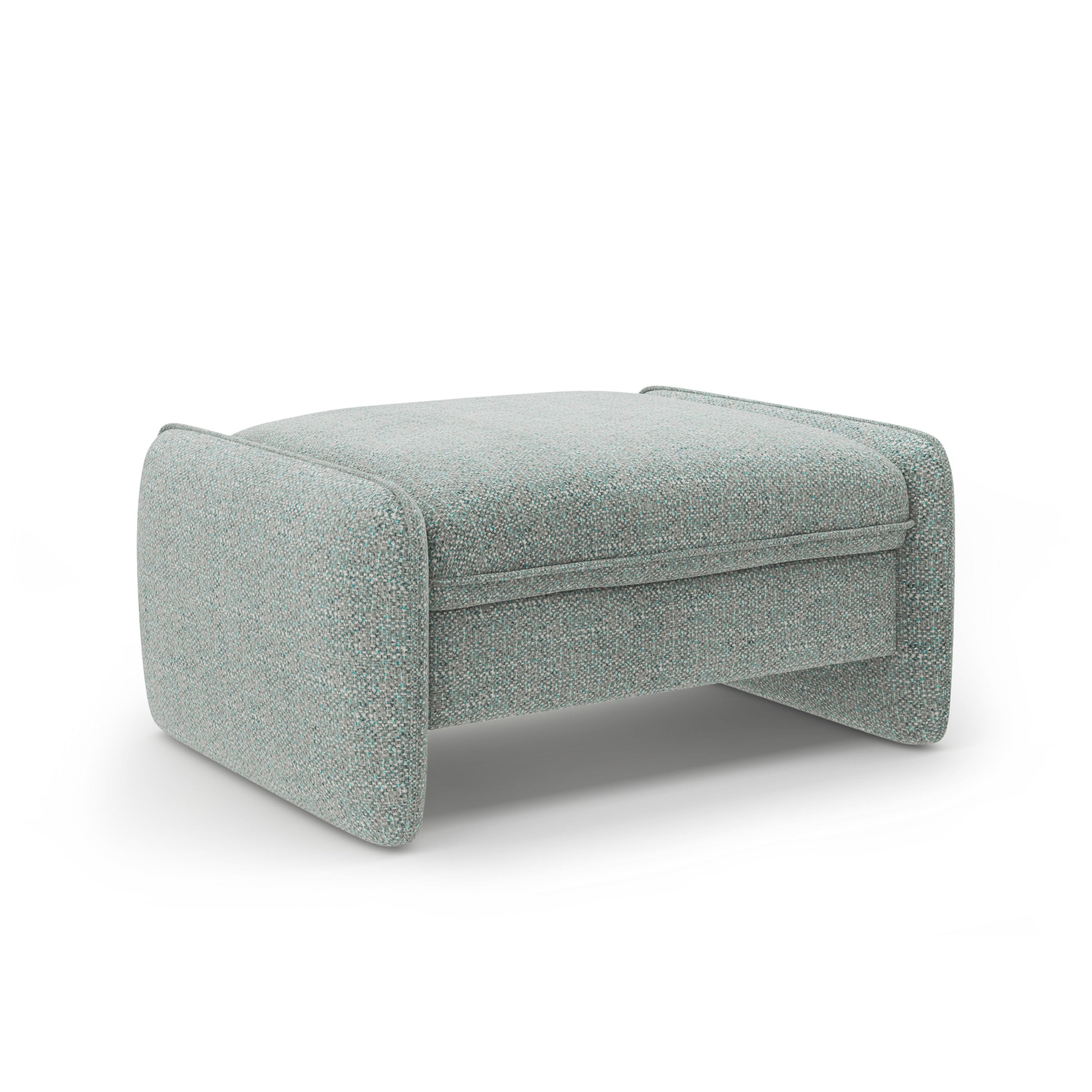Puff GEORGIA in gedämpftem Blau aus Chenille