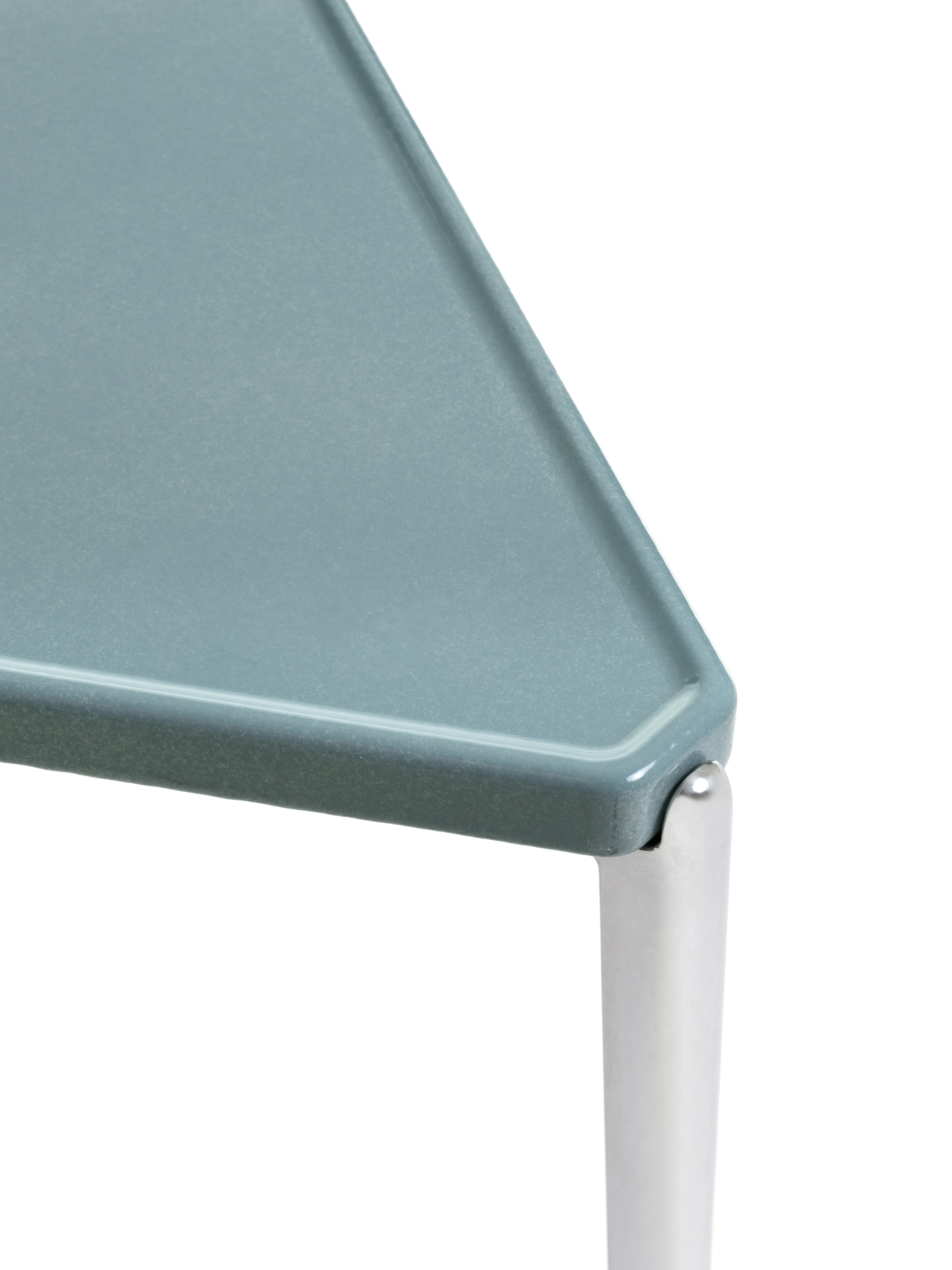 TAMBOUR Beistelltisch blauer Beton