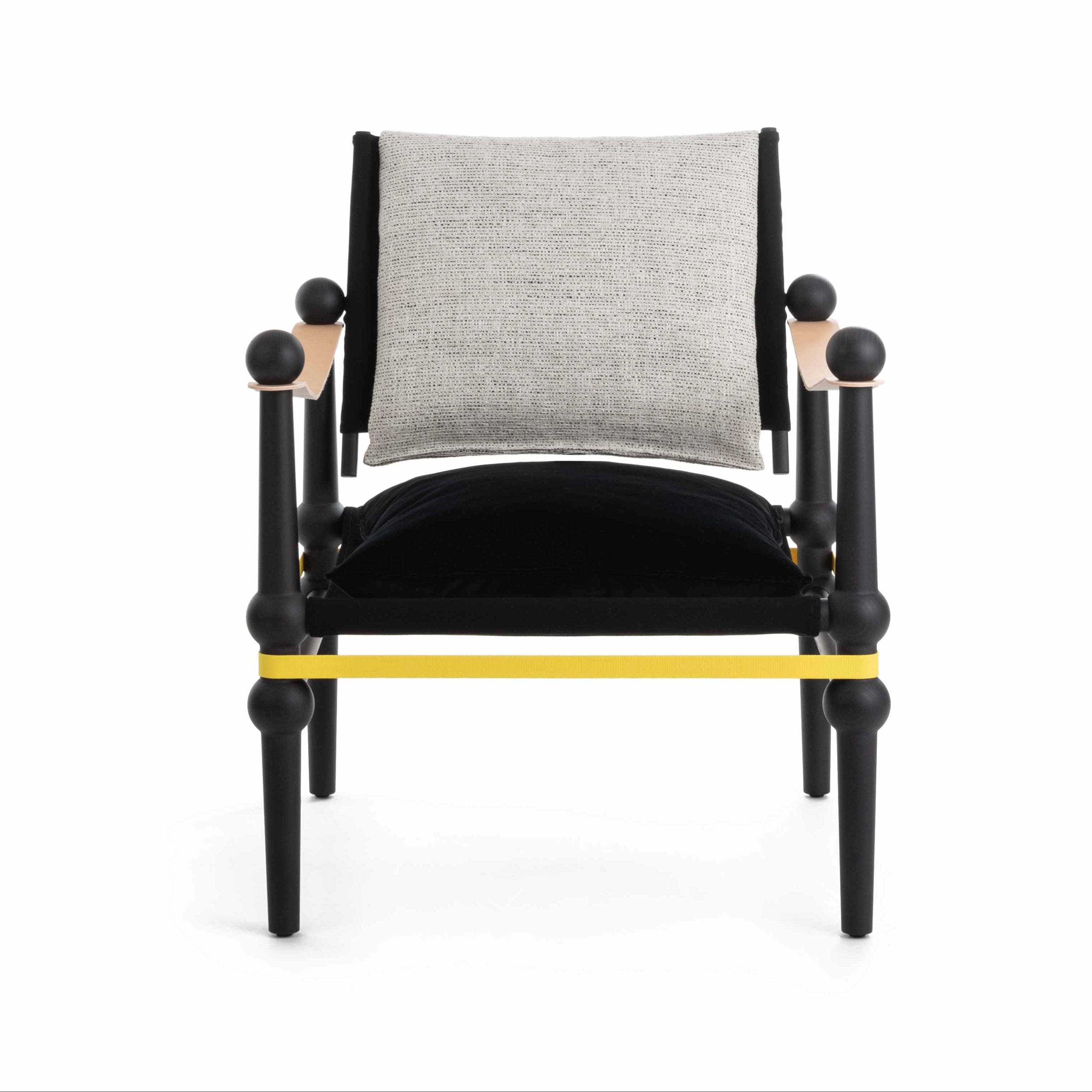 TWAIN Sessel schwarz und grau mit schwarzem Buchengestell