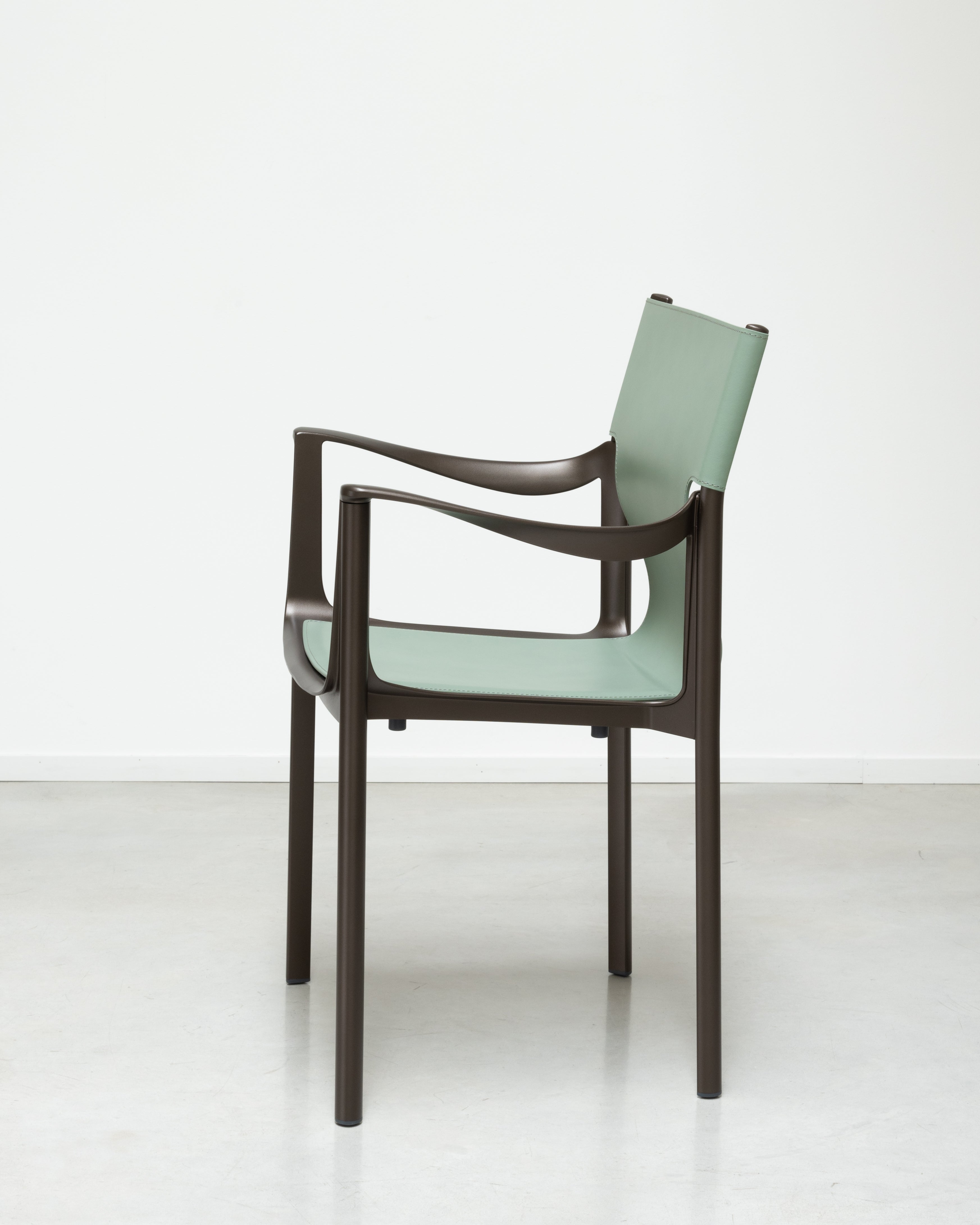 VENICE chair green leather with dark brown base