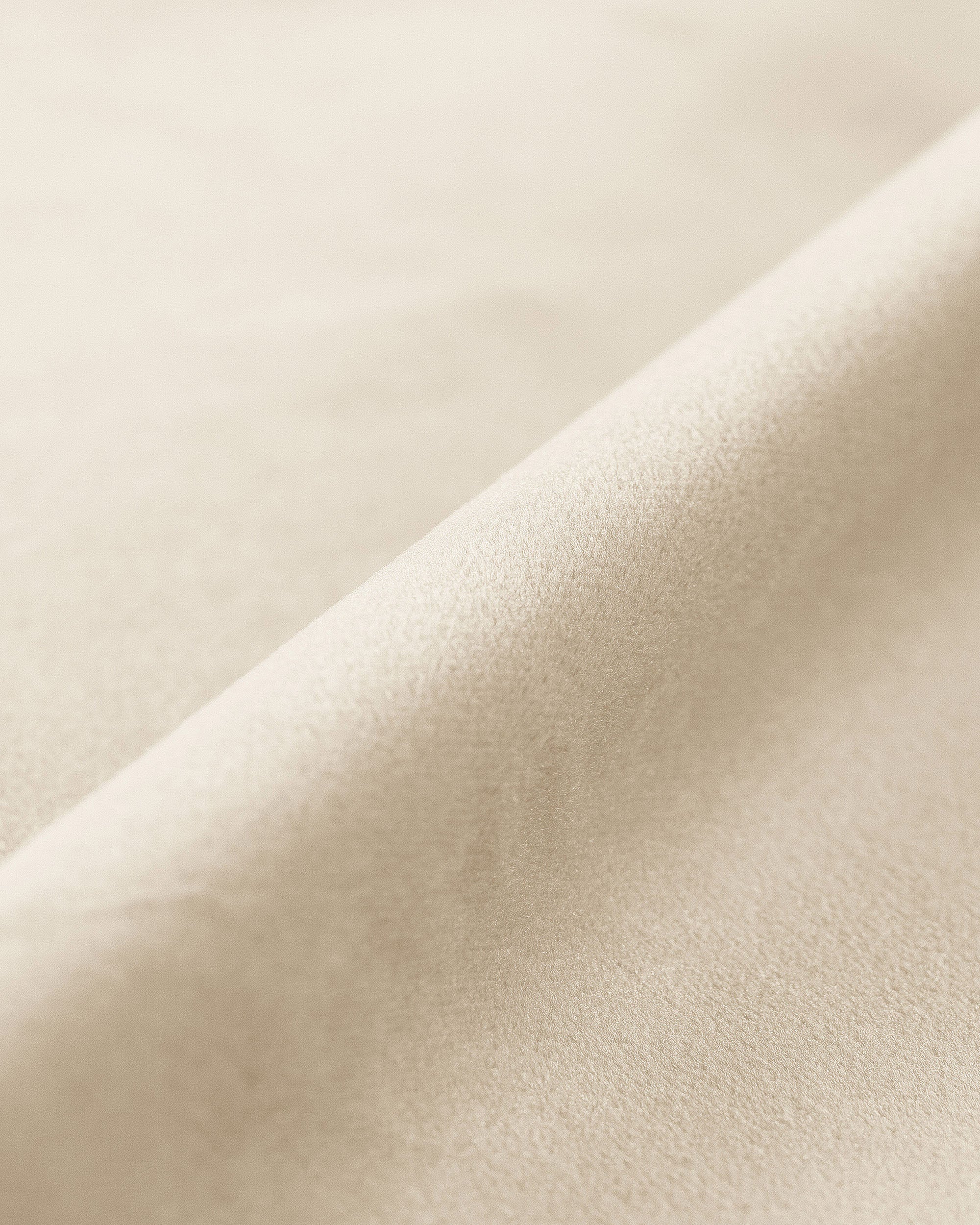 Samt-Bett mit Bettkasten ALLISON hellbeige