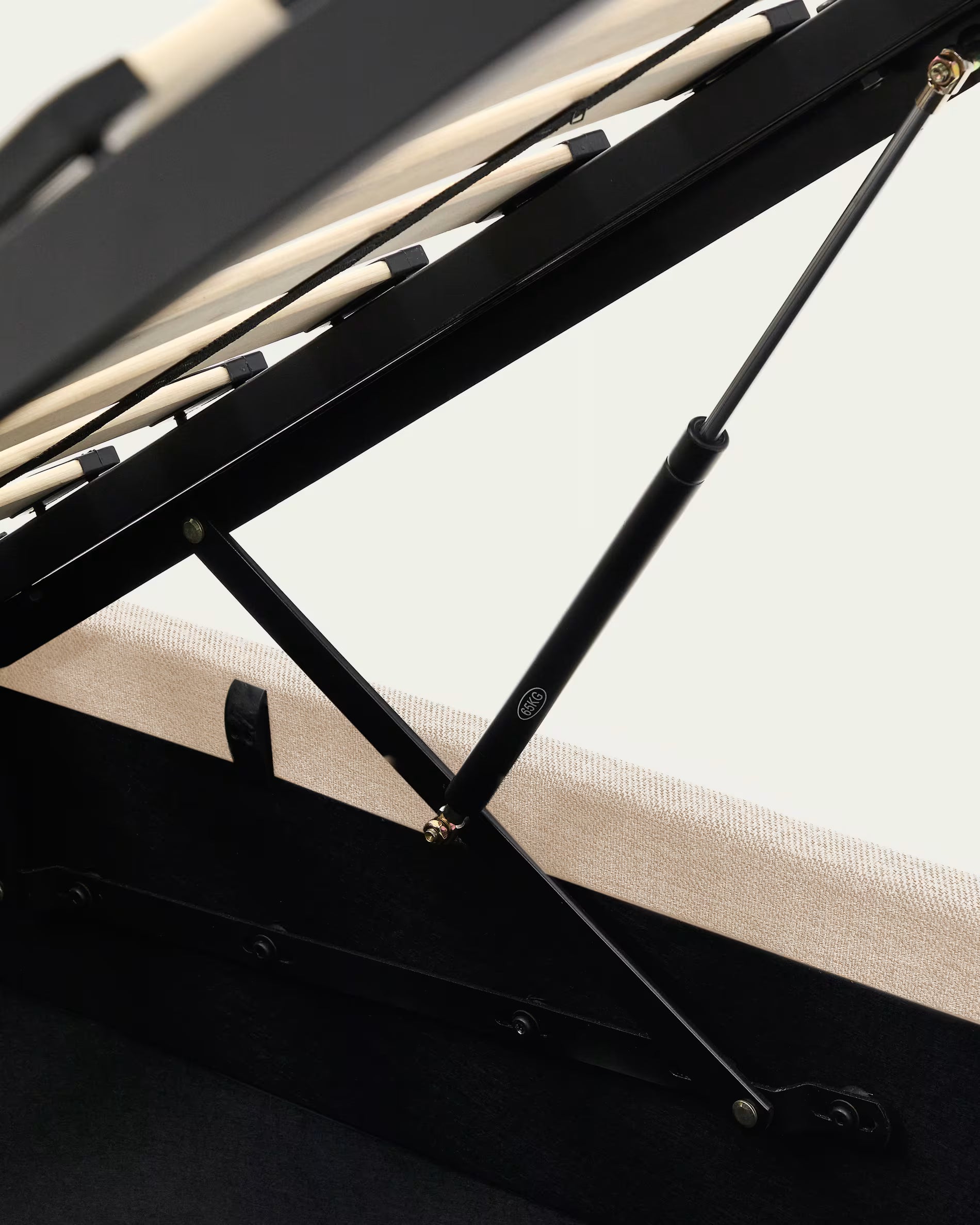 Bett mit Stauraum NAHIRI beige