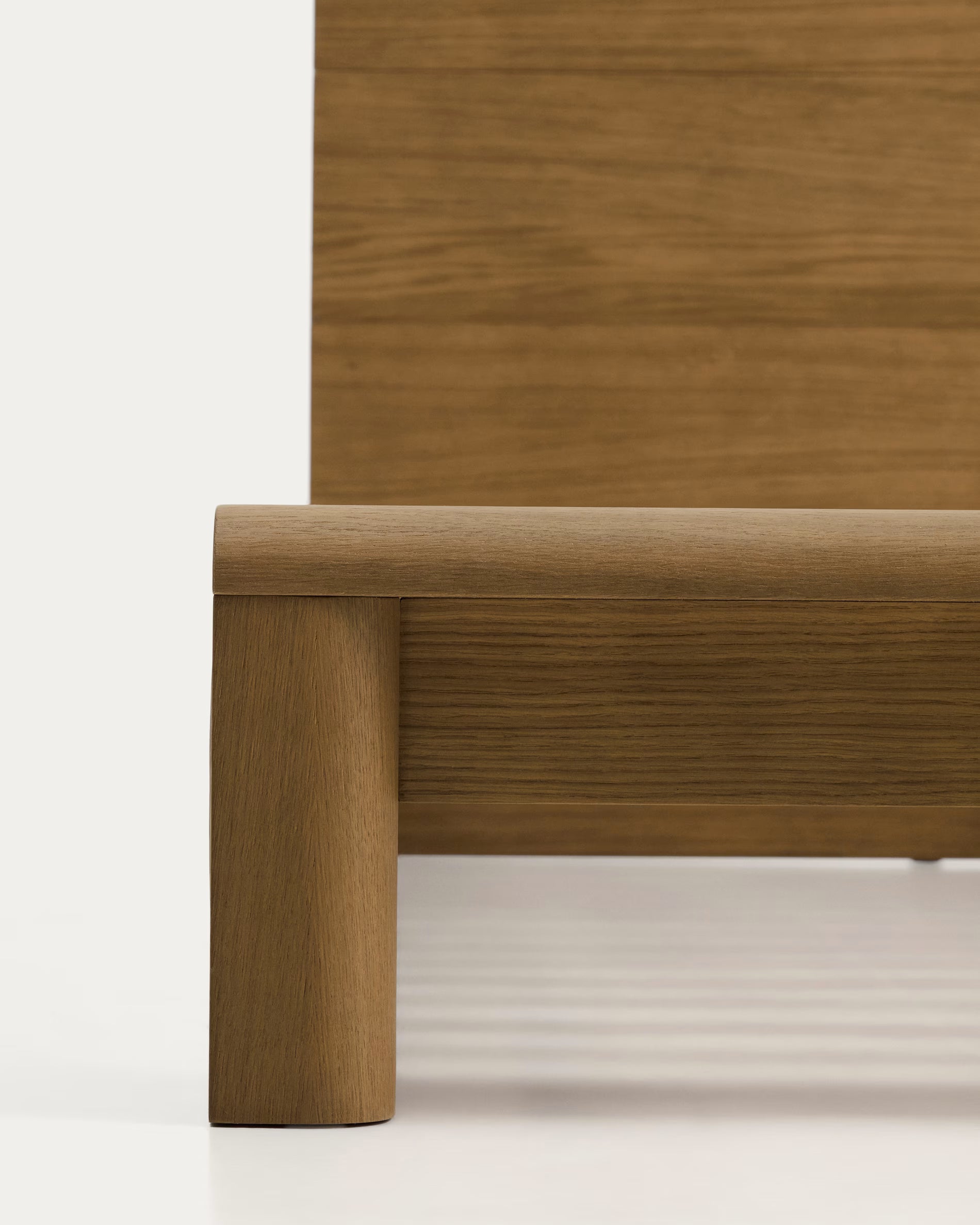 Łóżko ARELIDA fornir dębowy – Kave Home