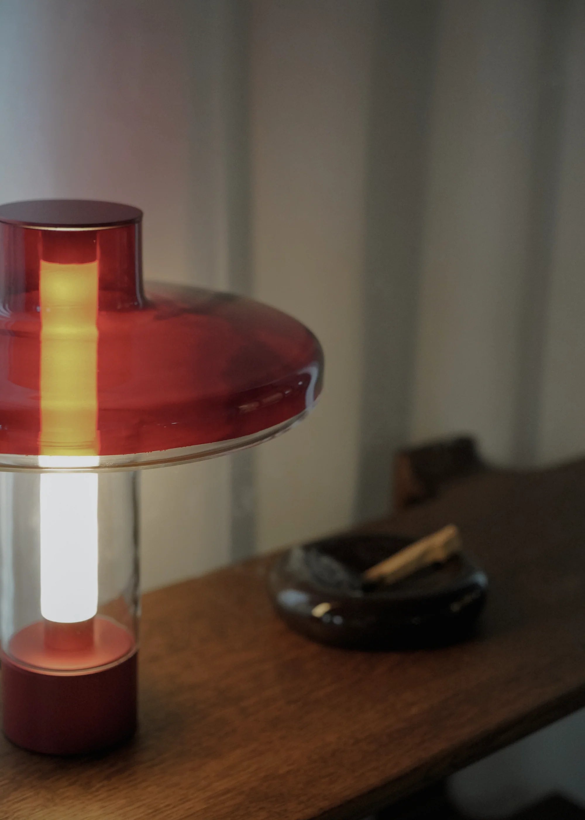 NEVO Table Lamp Red