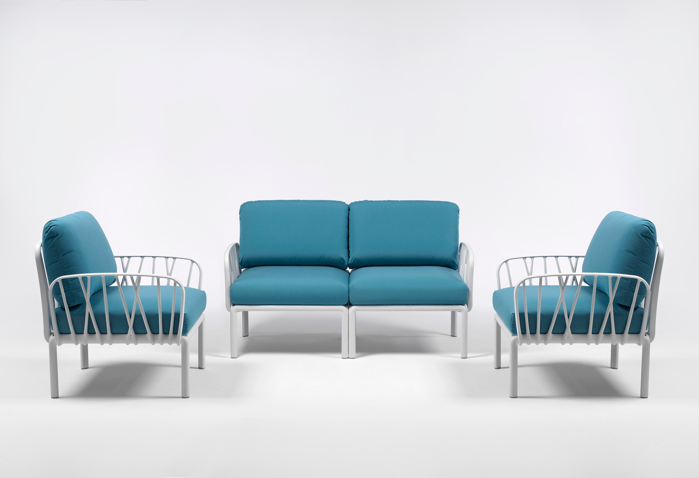 Outdoor armchair KOMODO in blue Sunbrella® with green agave base [Antonina] [Amelia spr]