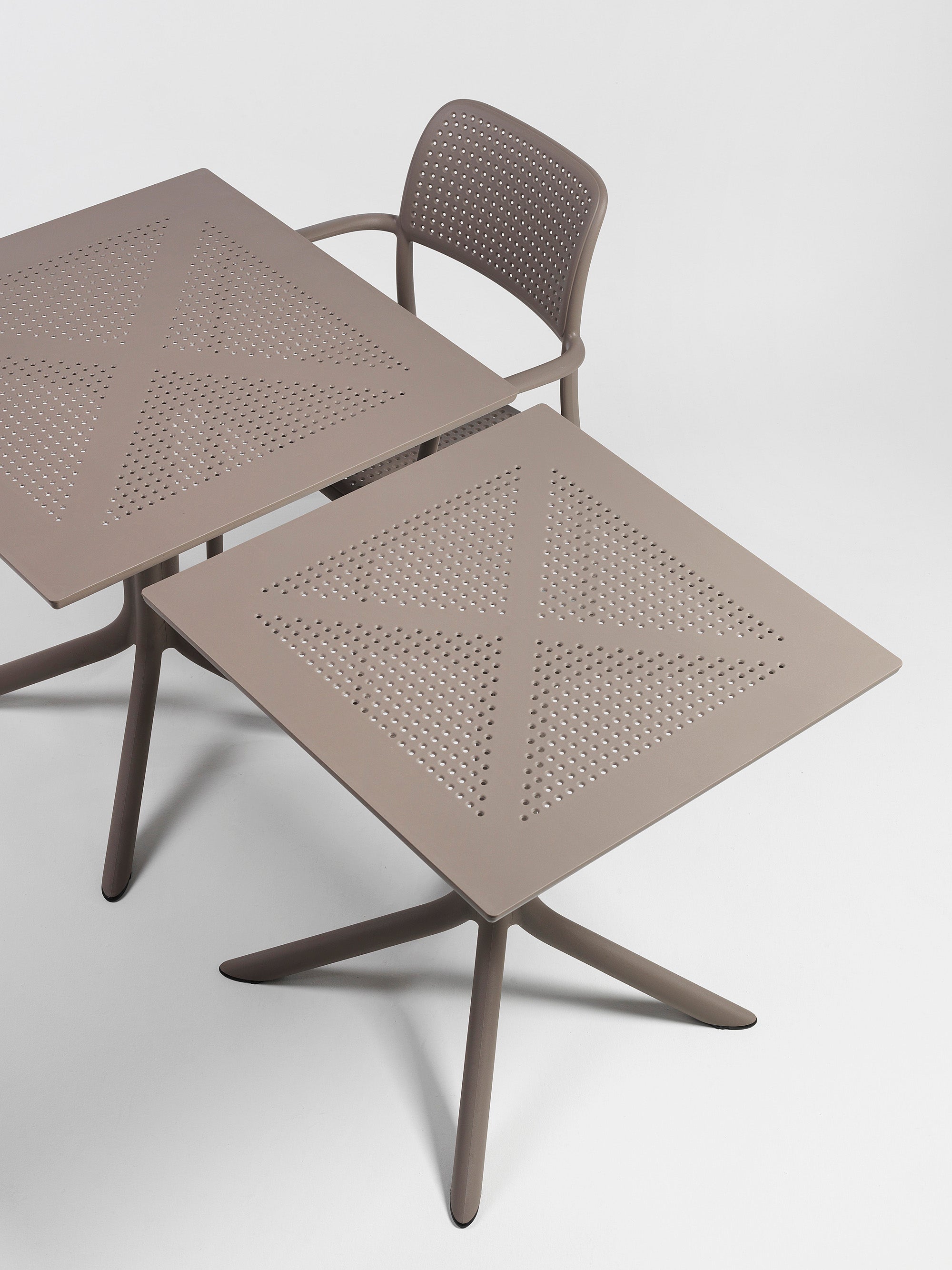 Quadratischer Außentisch CLIP Agave Grün