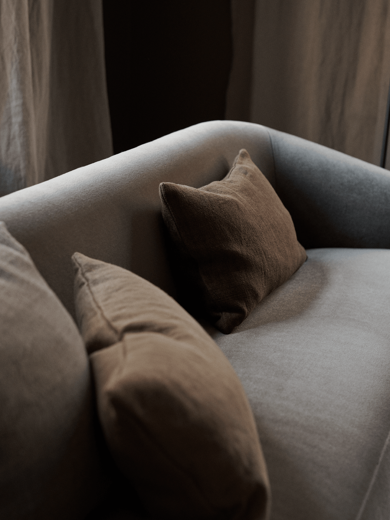 3-seater Covent Narrow Upholstered