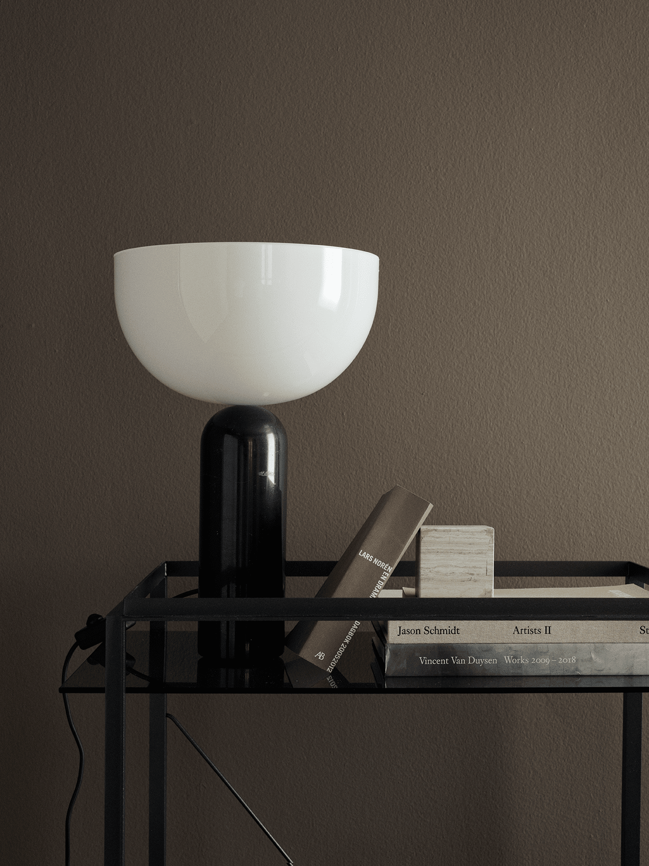 Kizu table lamp black marble