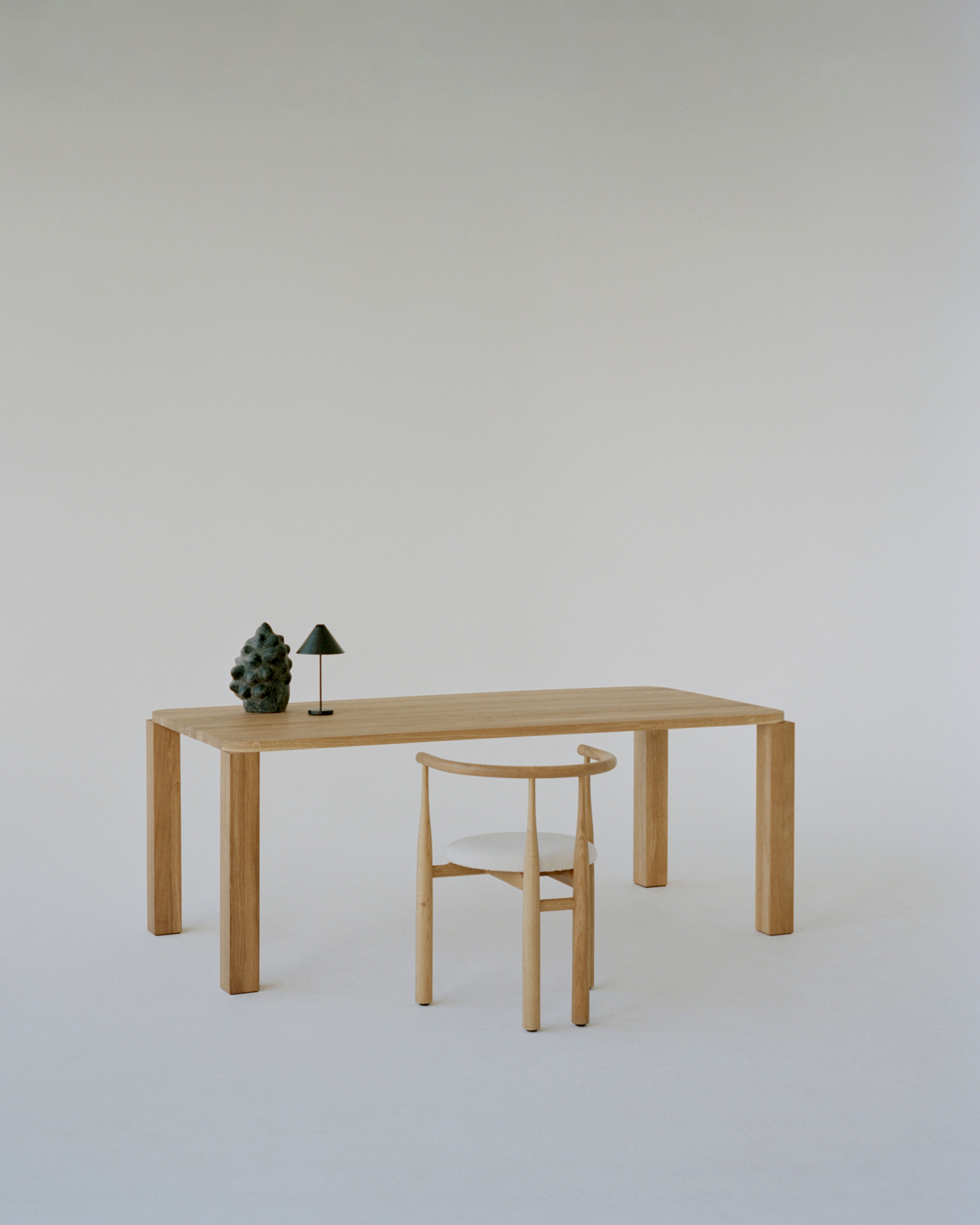 Oak Atlas table