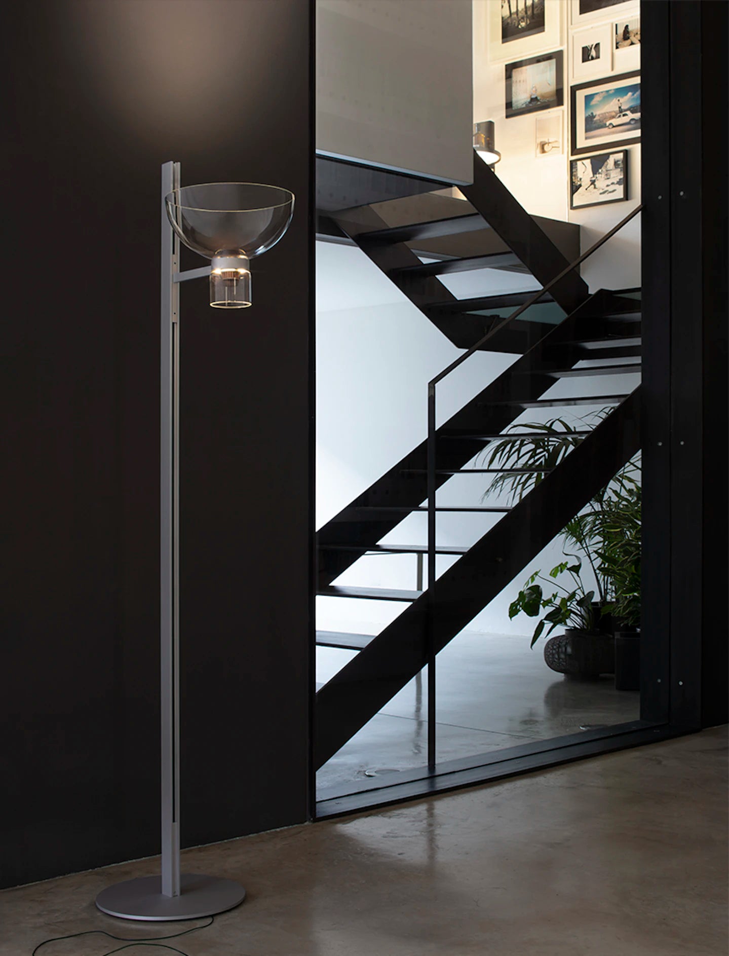 Stehlampe mit zwei Punkten NOCTURNE CONE schwarz