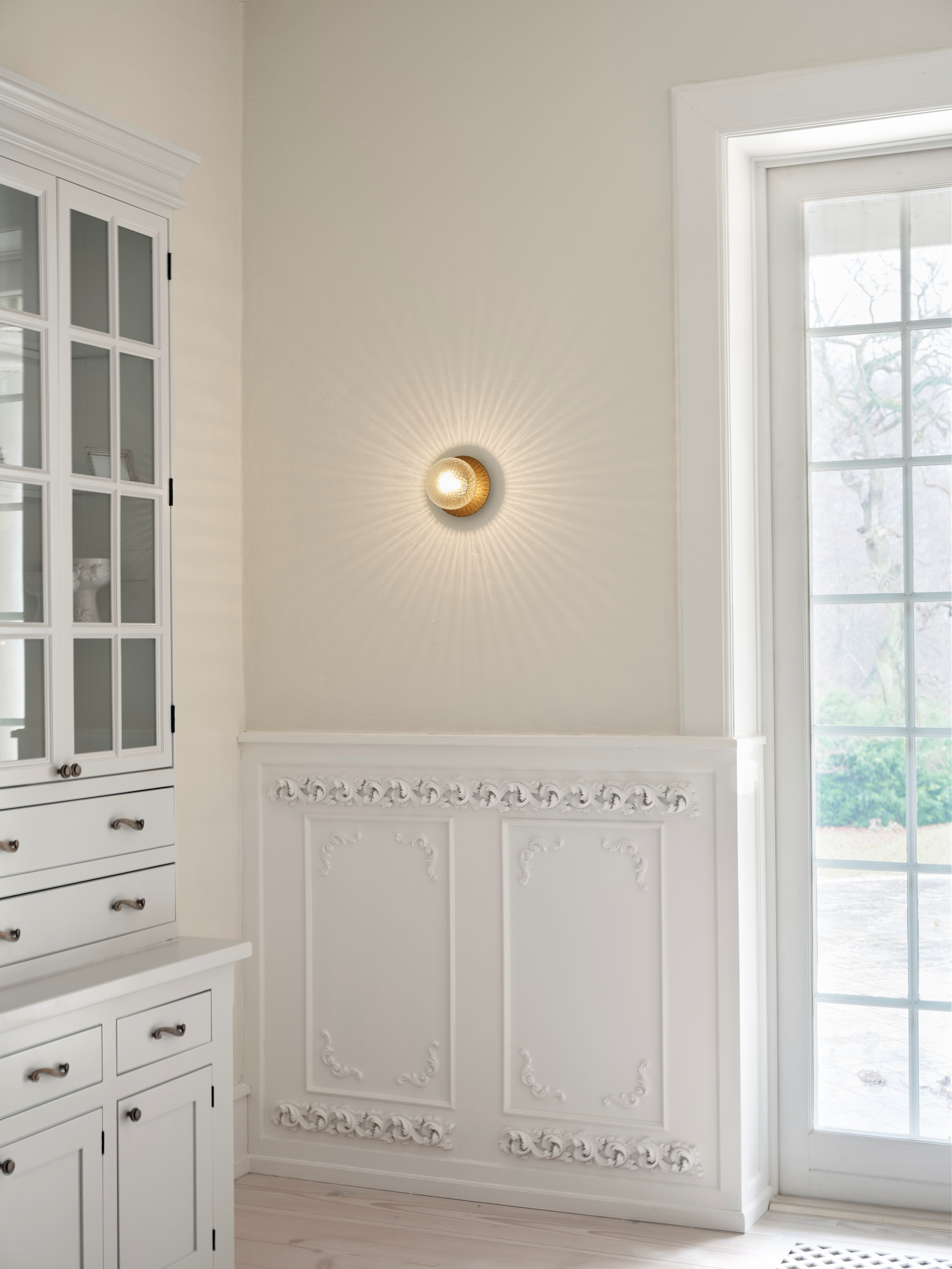 Wandlampe LIILA dunkelbraun mit transparentem Glas