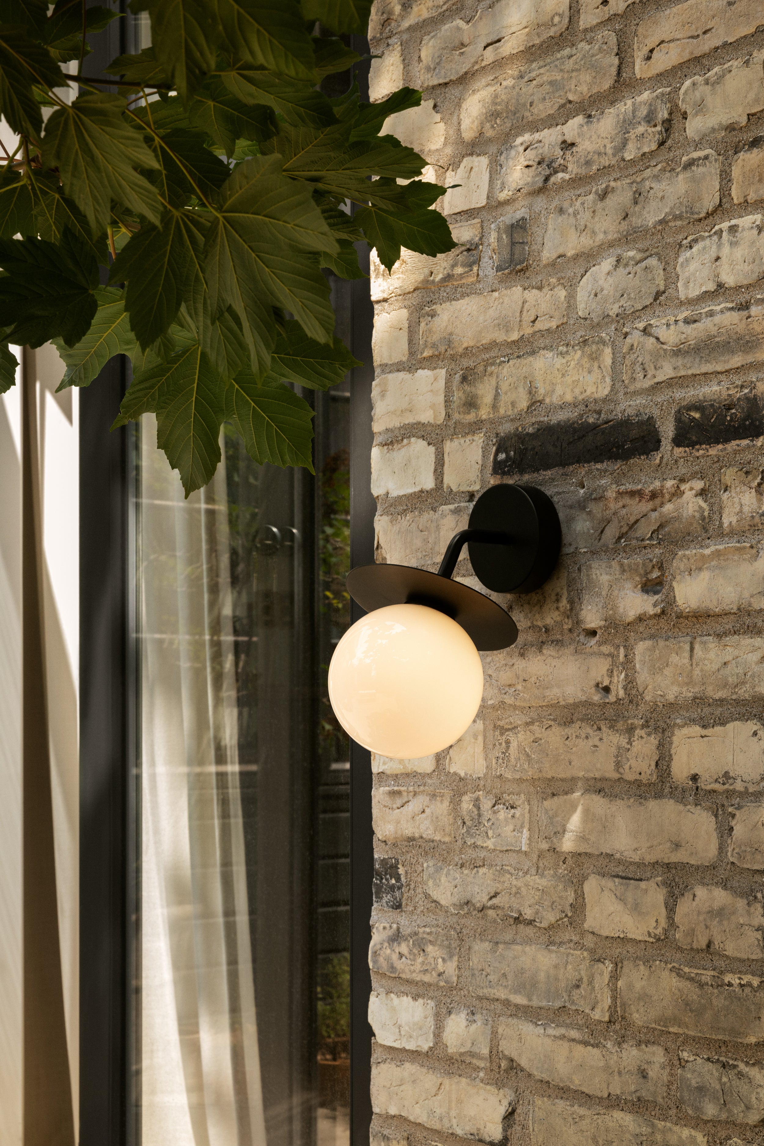 Outdoor wall lamp LIILA black with opal glass