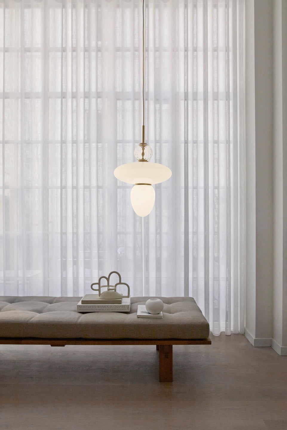 Pendelleuchte RIZZATTO 43 Messing mit opalem Glas