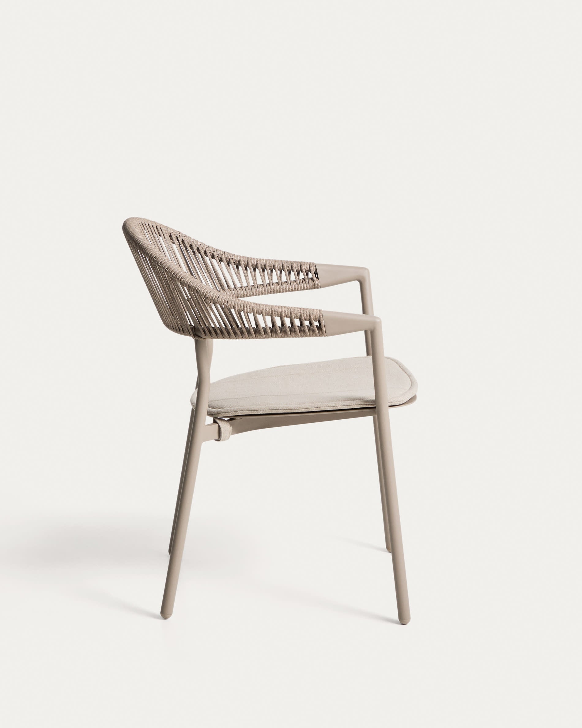 Krzesło ogrodowe ALIMIA taupe – Kave Home