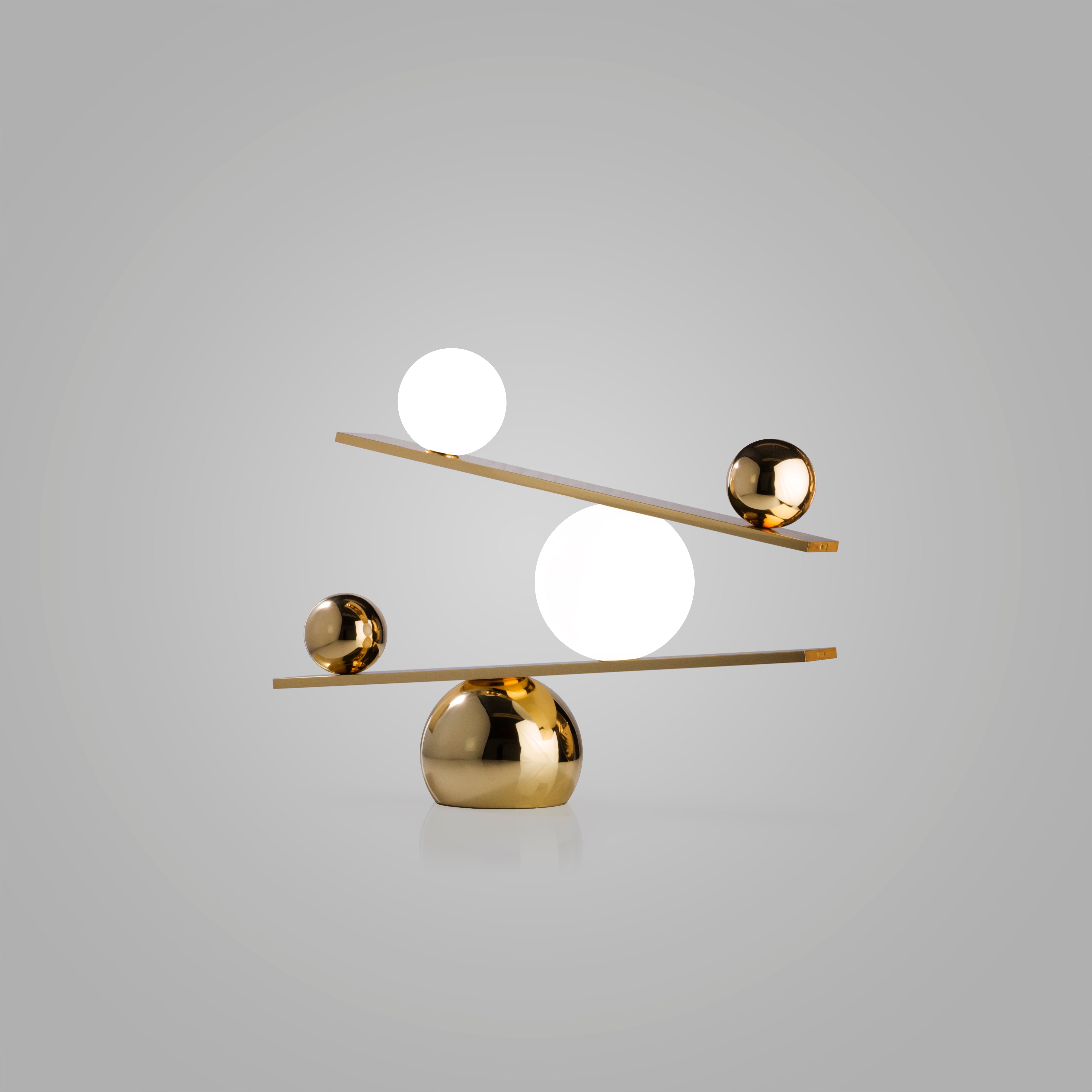 BALANCE brass table lamp