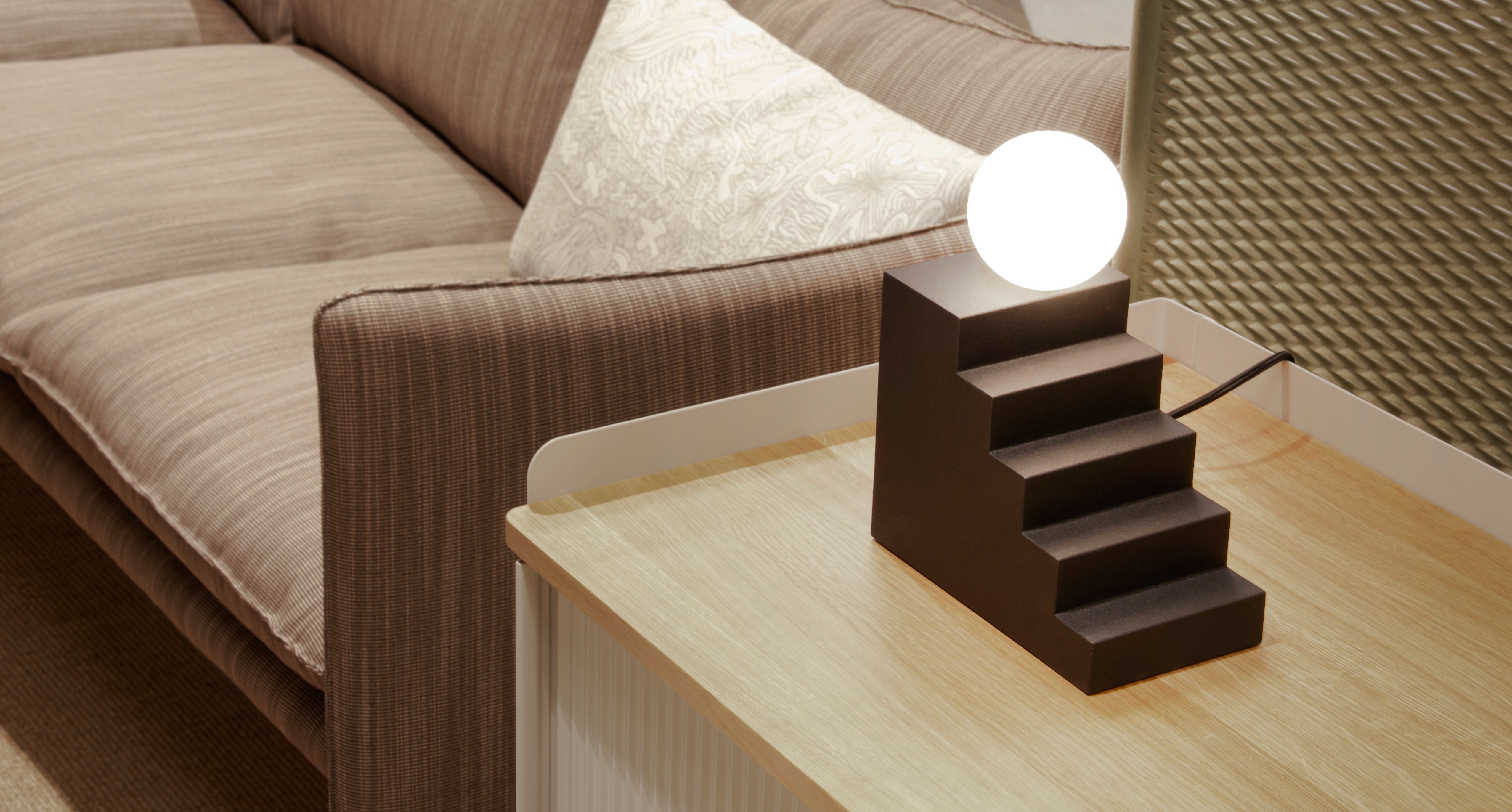 STAIR table lamp black