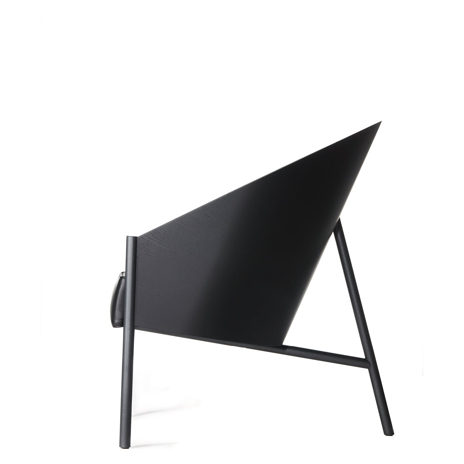 Pratfall Sessel schwarzes Leder mit einer Stahlbasis