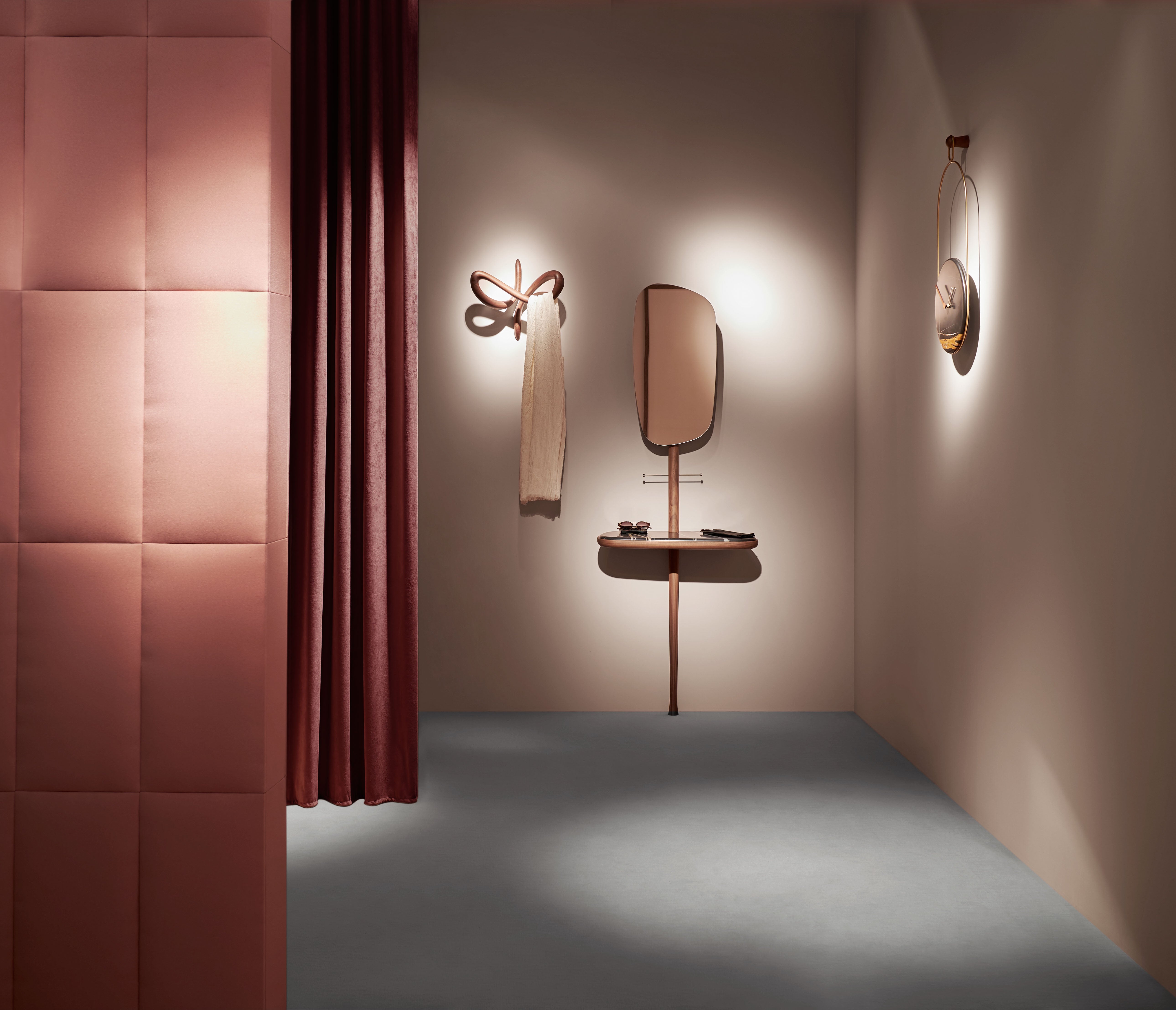Wandgarderobe VERTIGO Nussbaum