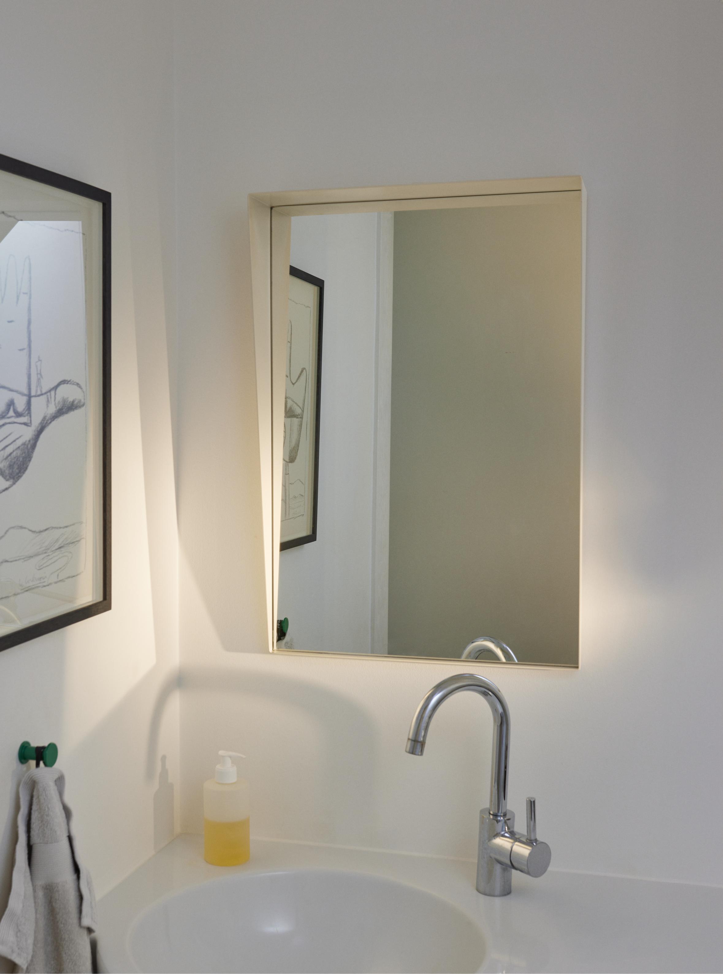 Wandspiegel BEAK beige