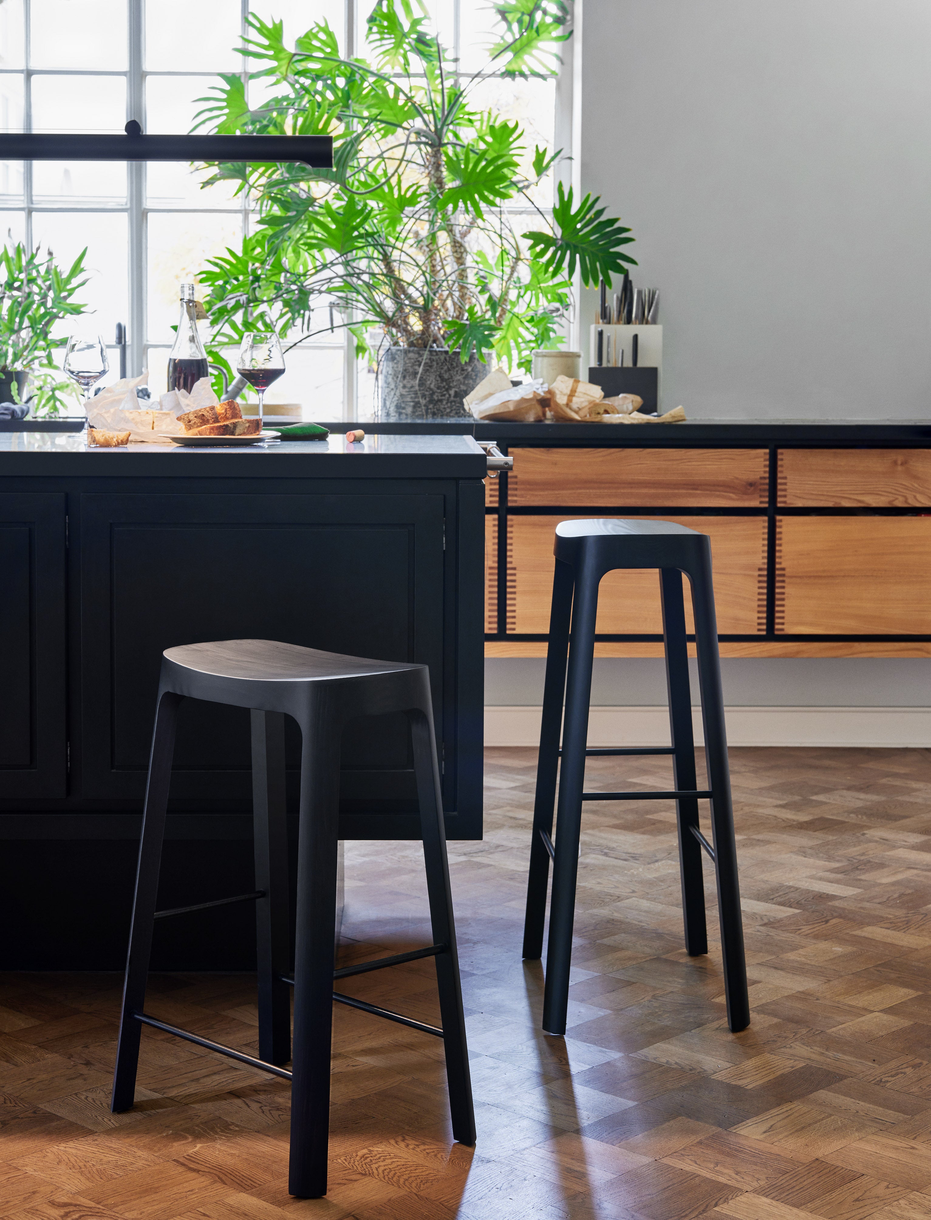 Hocker CROFTON schwarz