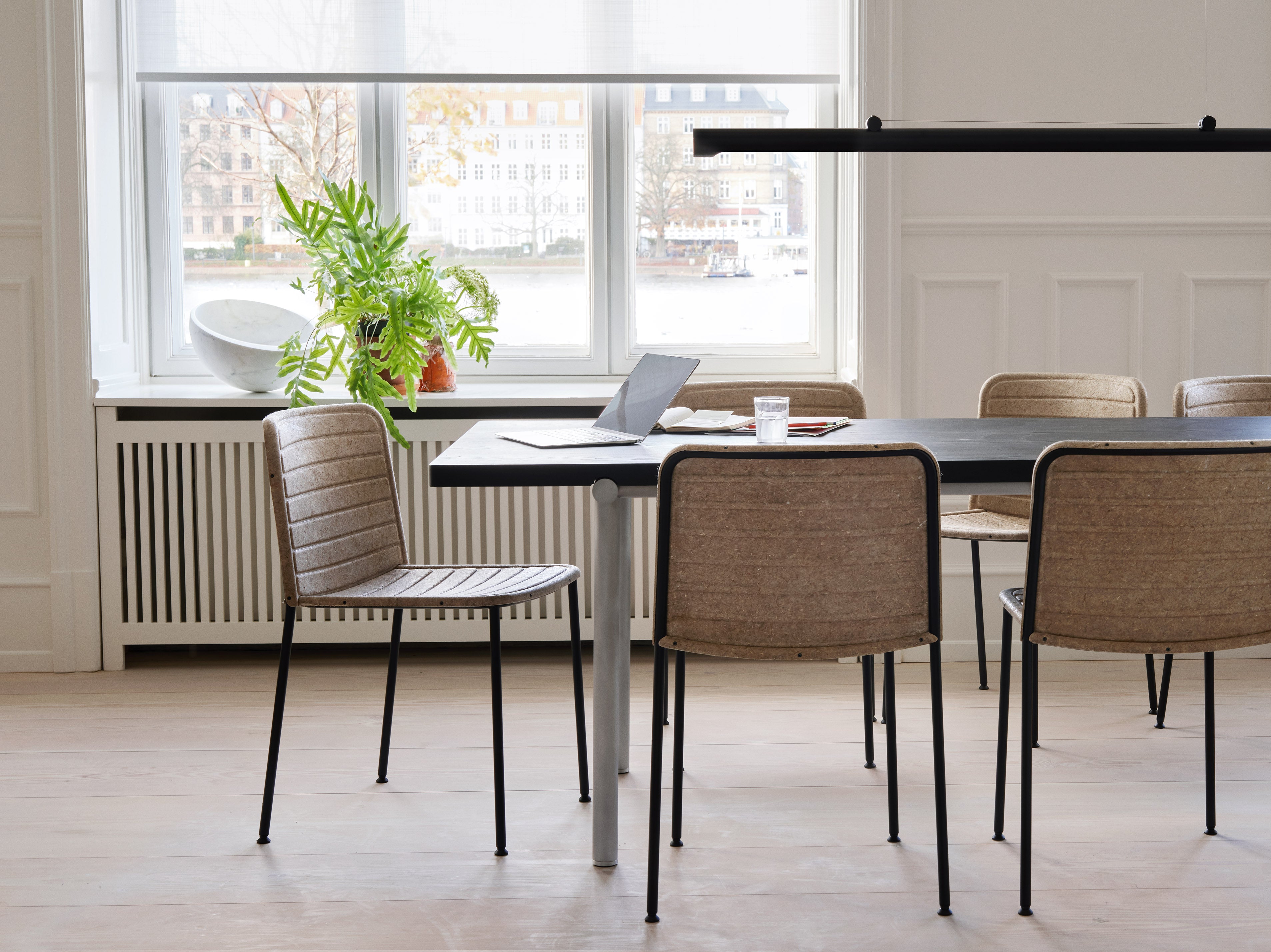 Stuhl FLAX STACKER braun