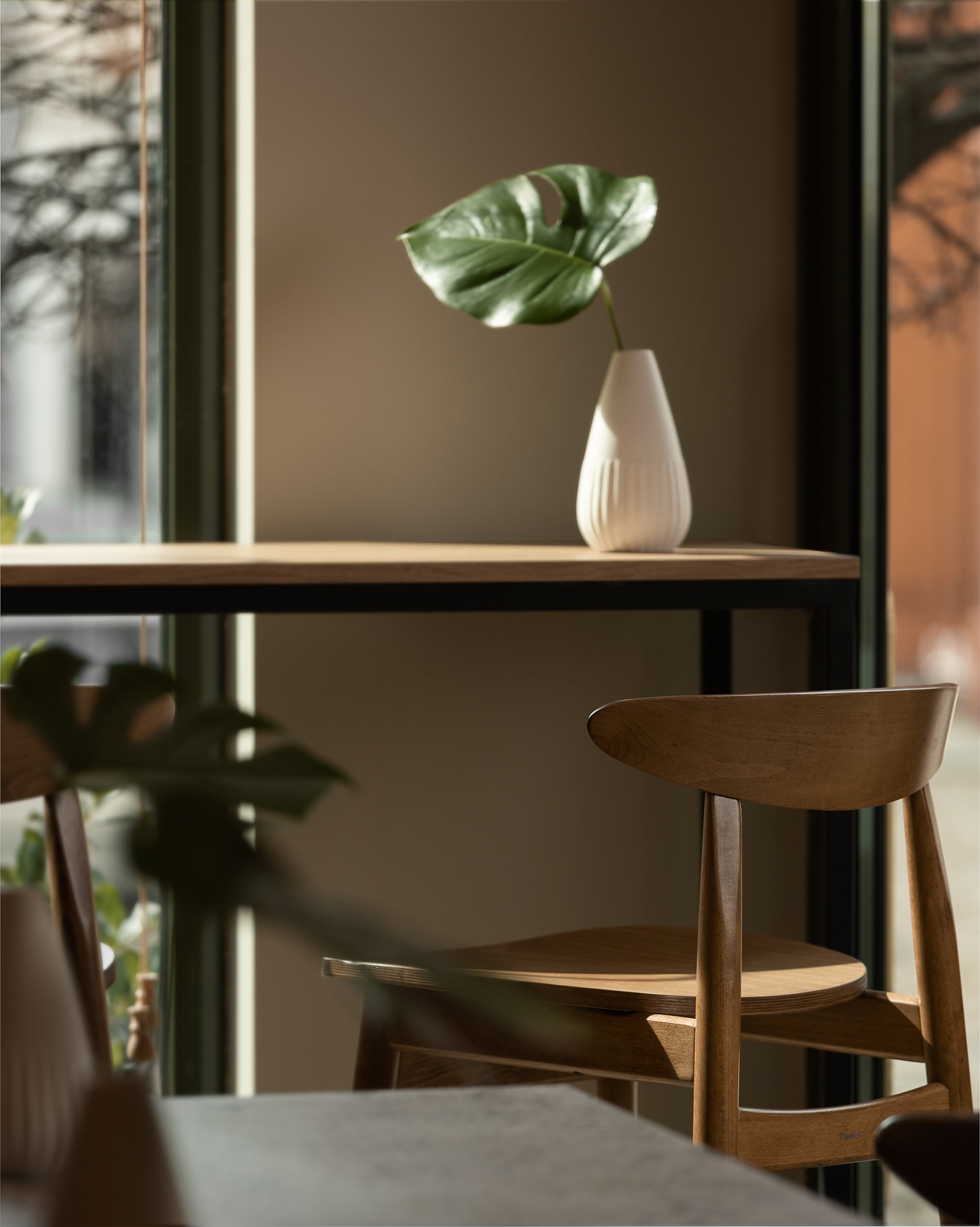 Holz Hoker gestern H-4100