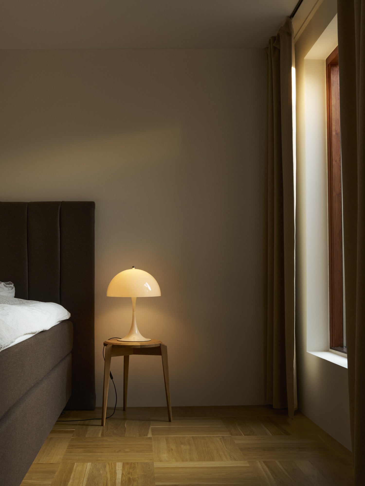 Portable Lamp PANTHELLA 250 Beige Opal