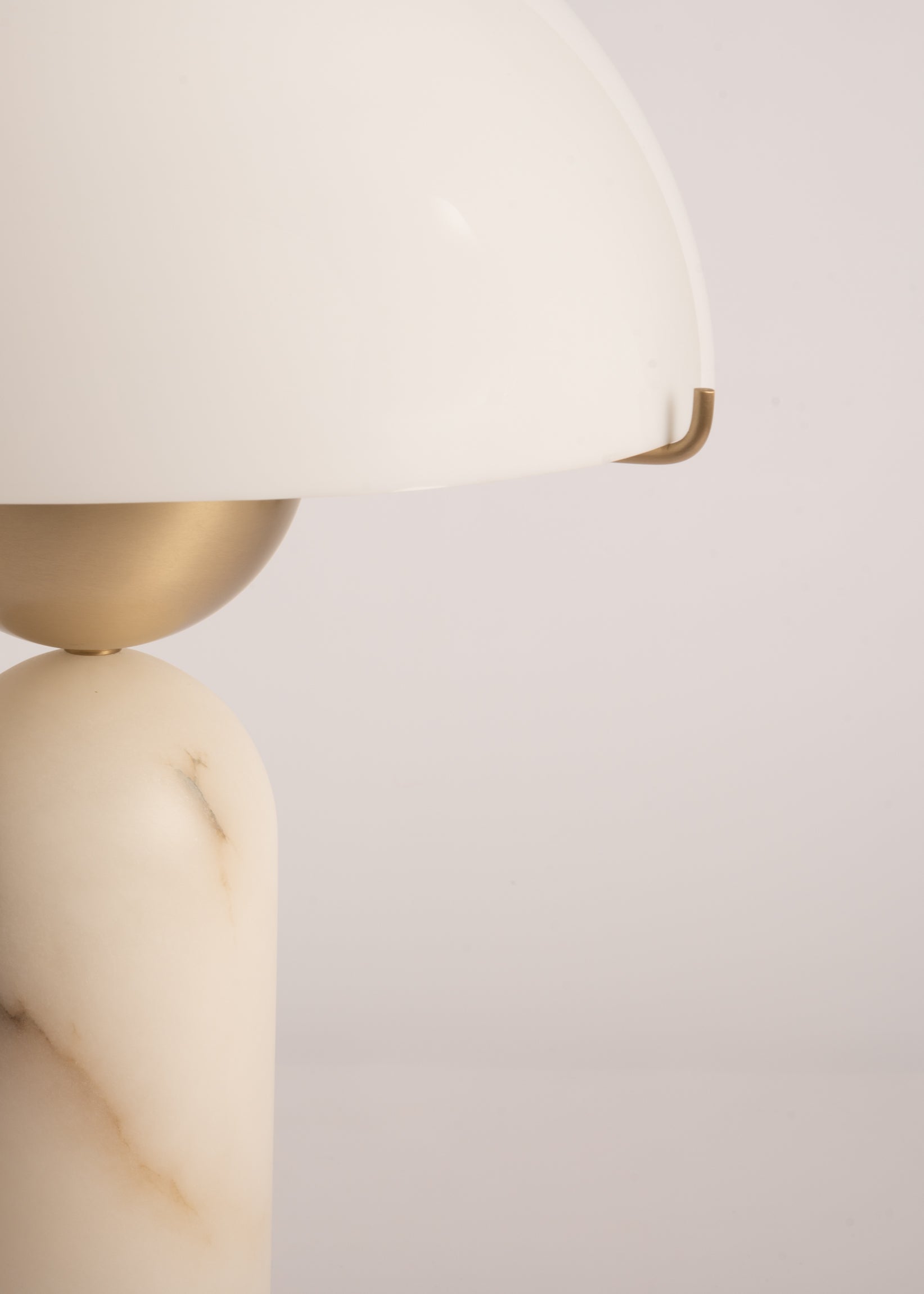 PEONO Table Lamp White Alabaster