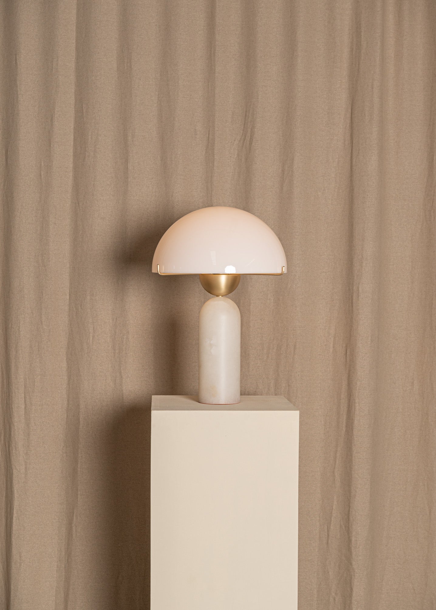 PEONO Table Lamp White Alabaster