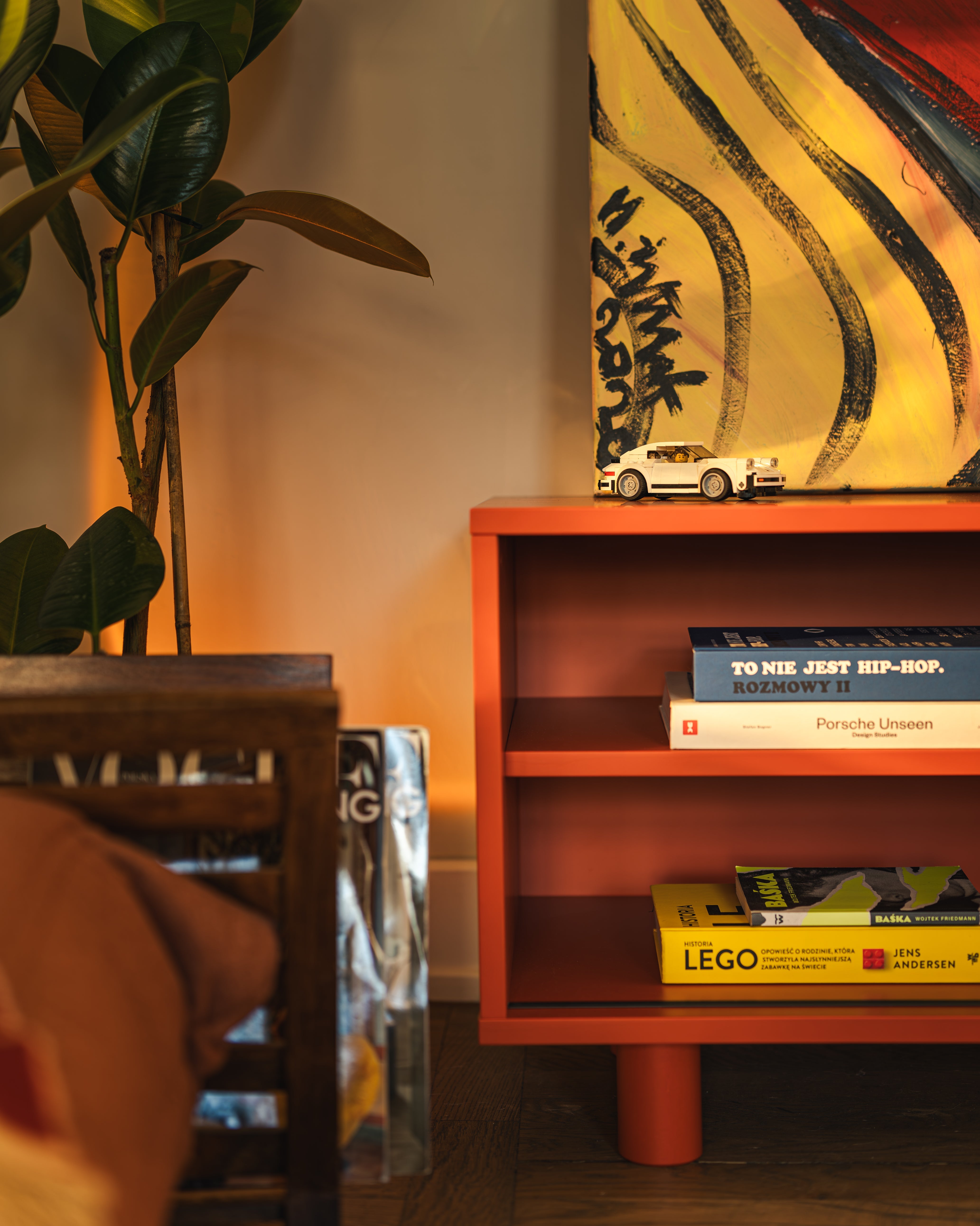 POP TV cabinet red rooibos