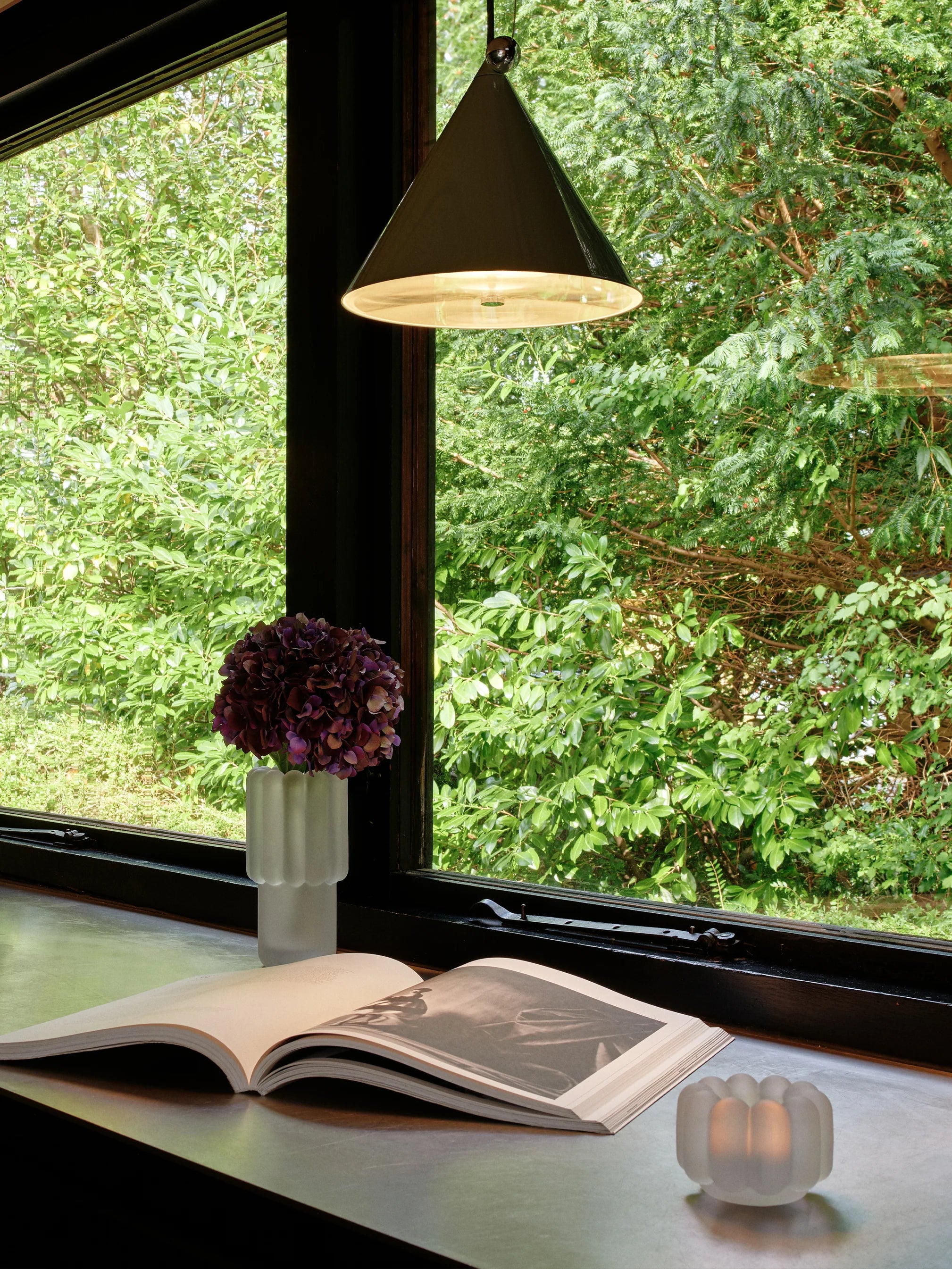 Candle holder PRESS matte glass