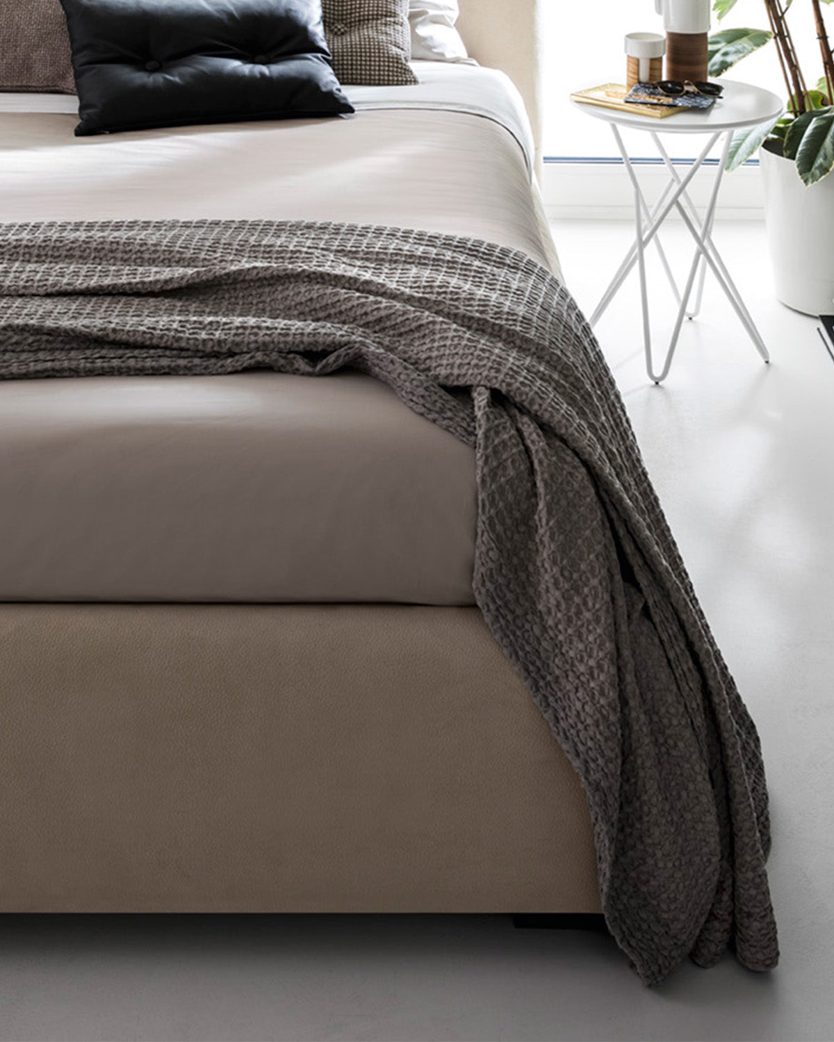 PRIMAVERA Bedspread Gray