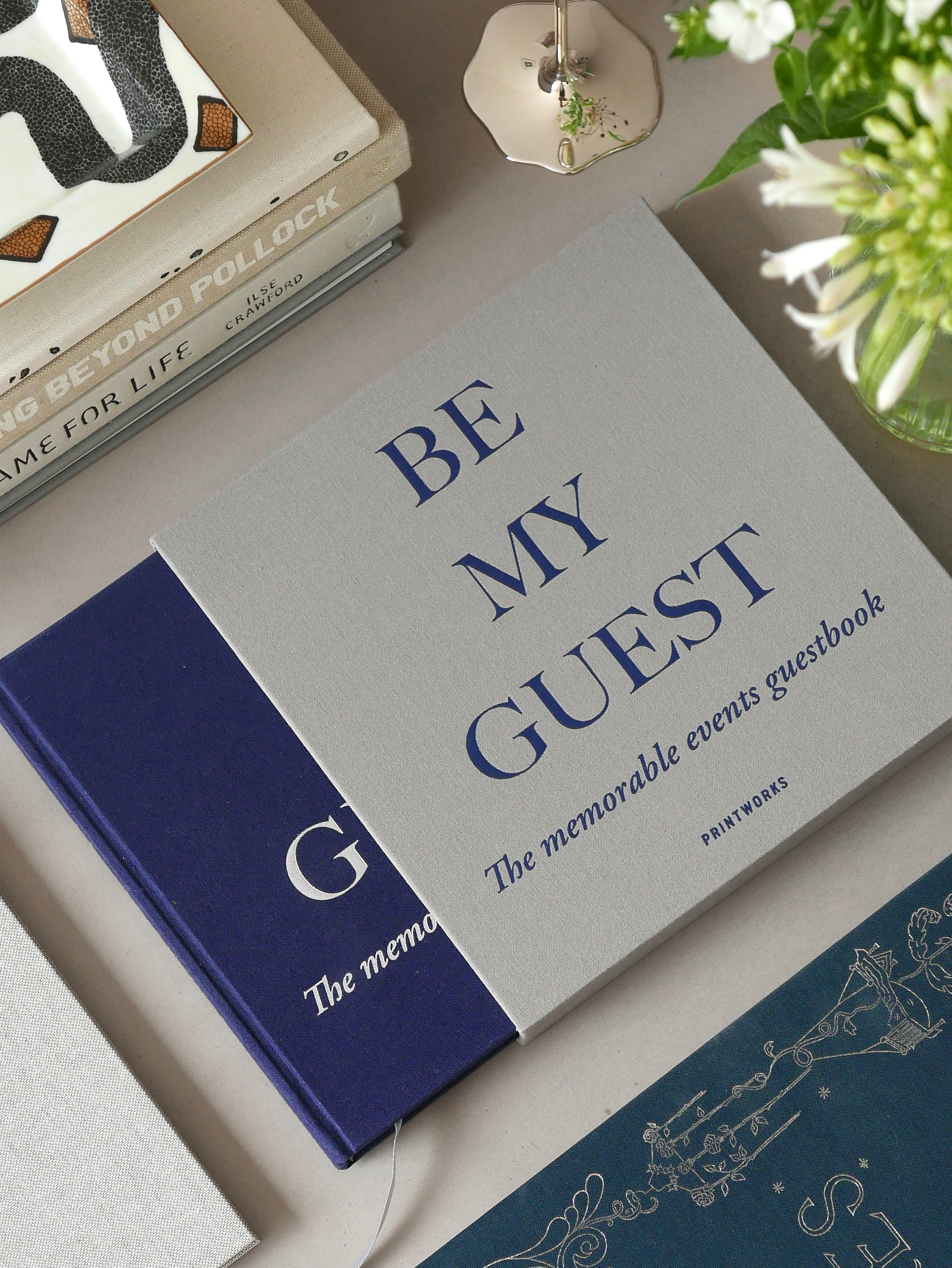 Gästebuch BE MY GUEST grau mit navy