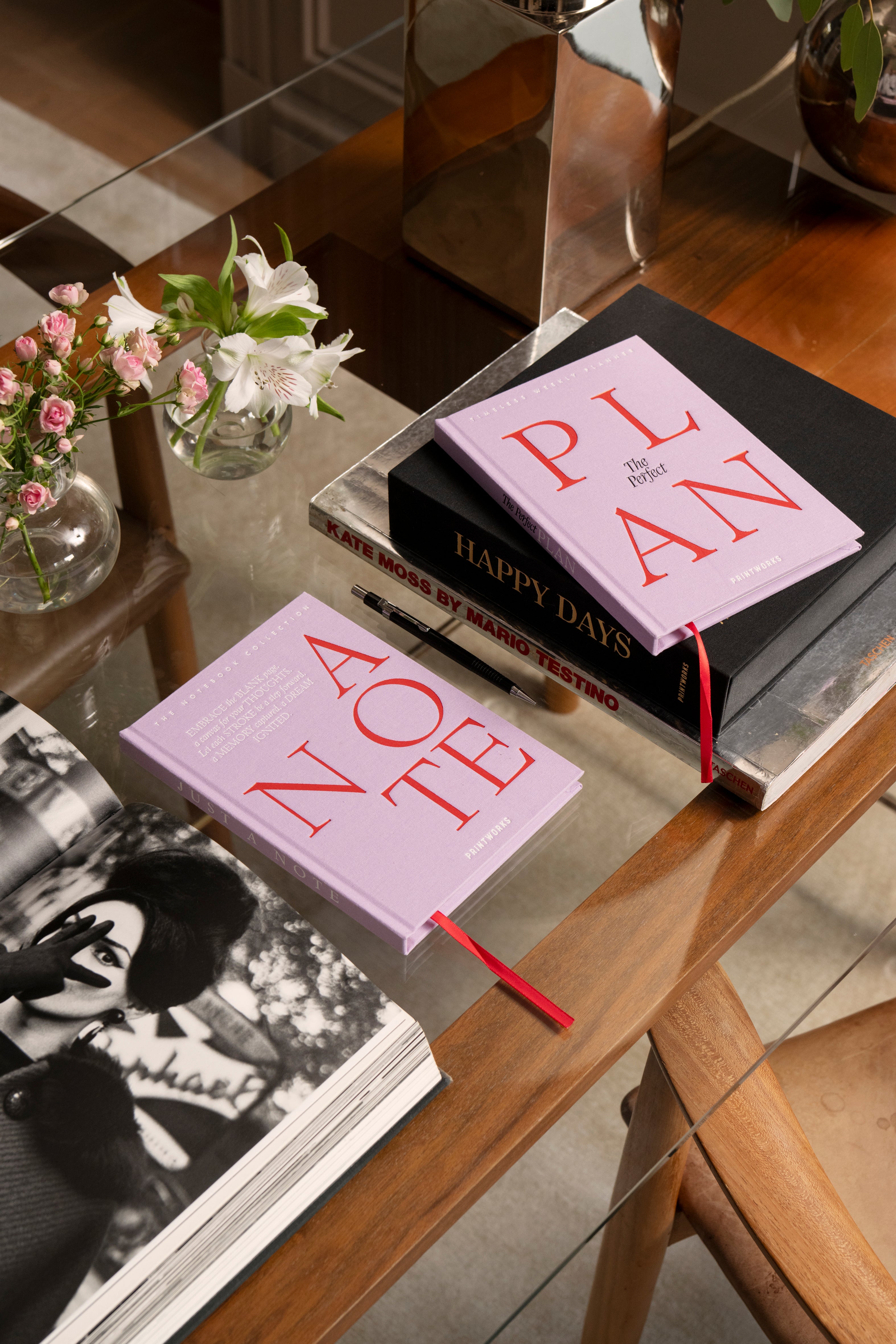 Notizbuch JUST A NOTE lila mit rot