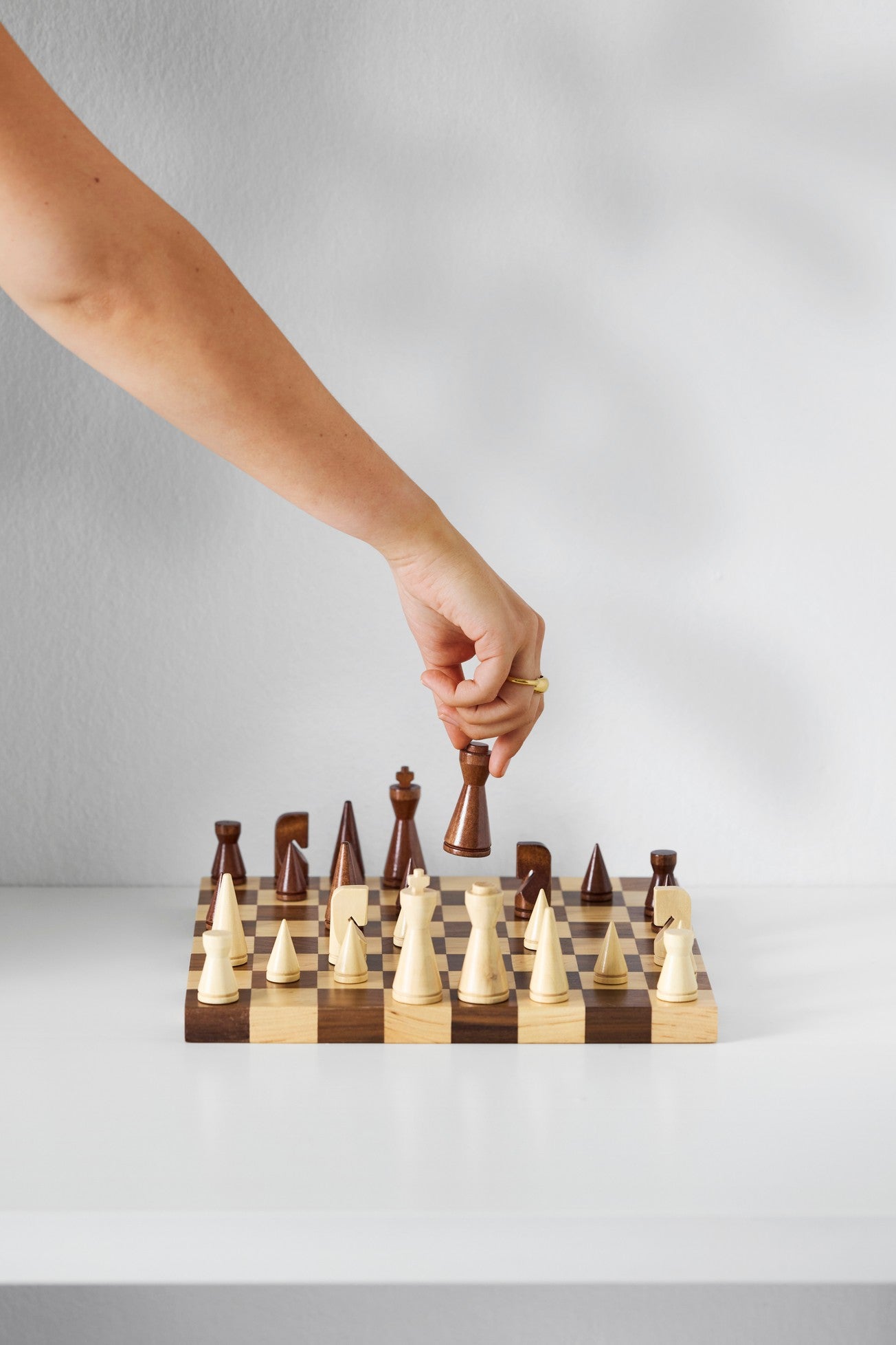 MINIMALIST CHESS Set in Wood