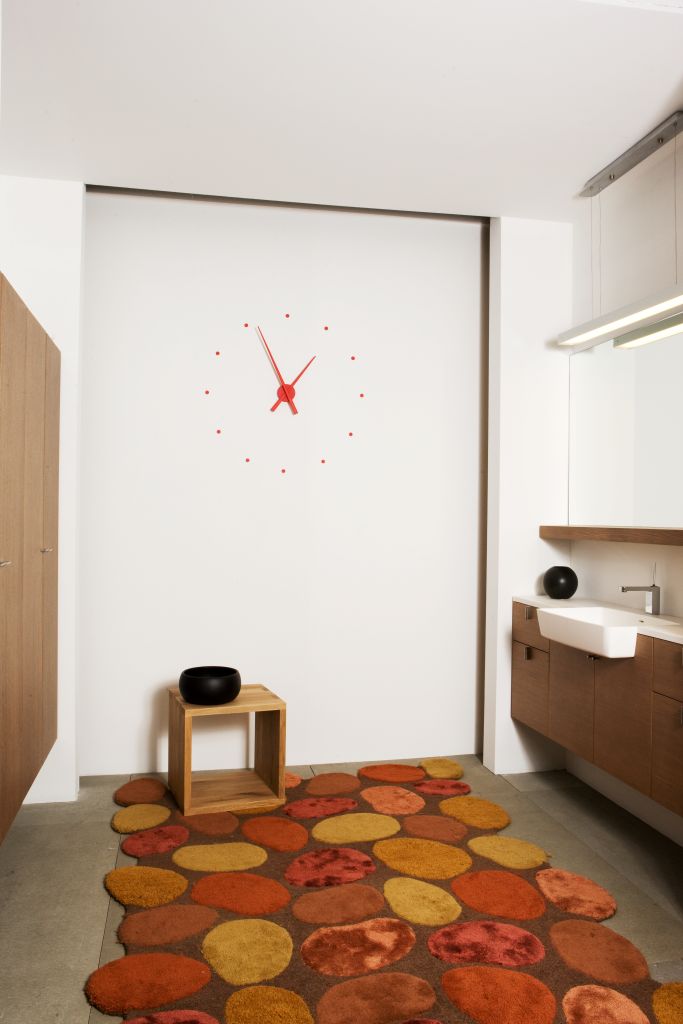 Red wall clock OJ