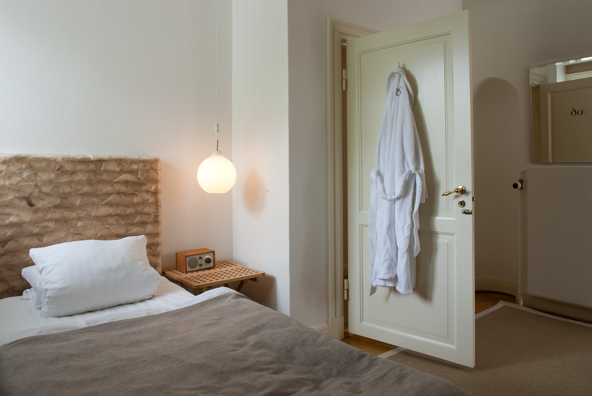 Pendelleuchte WOHLERT weißes Glas