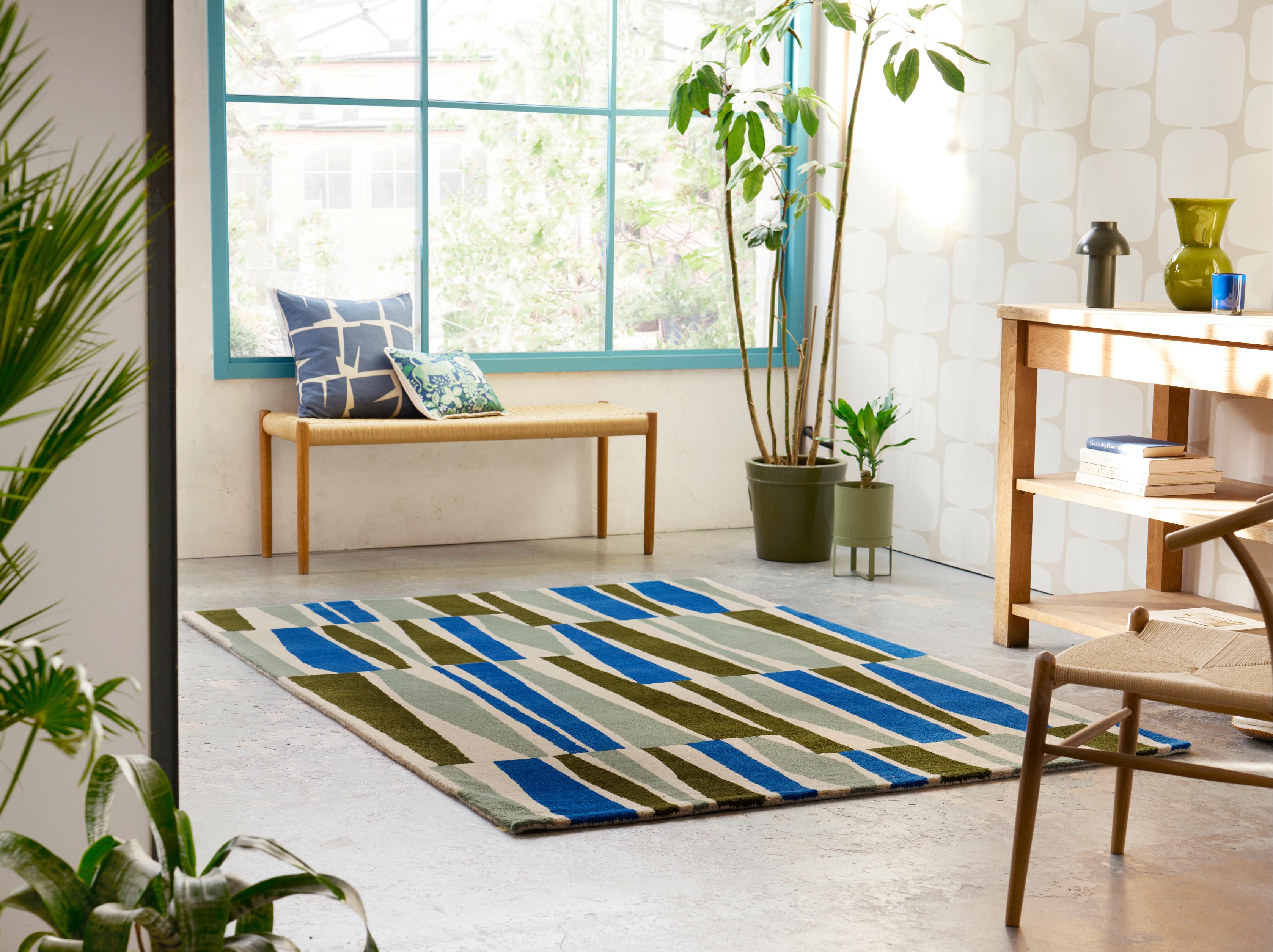 SAKU OLIVE rug in olive green with blue