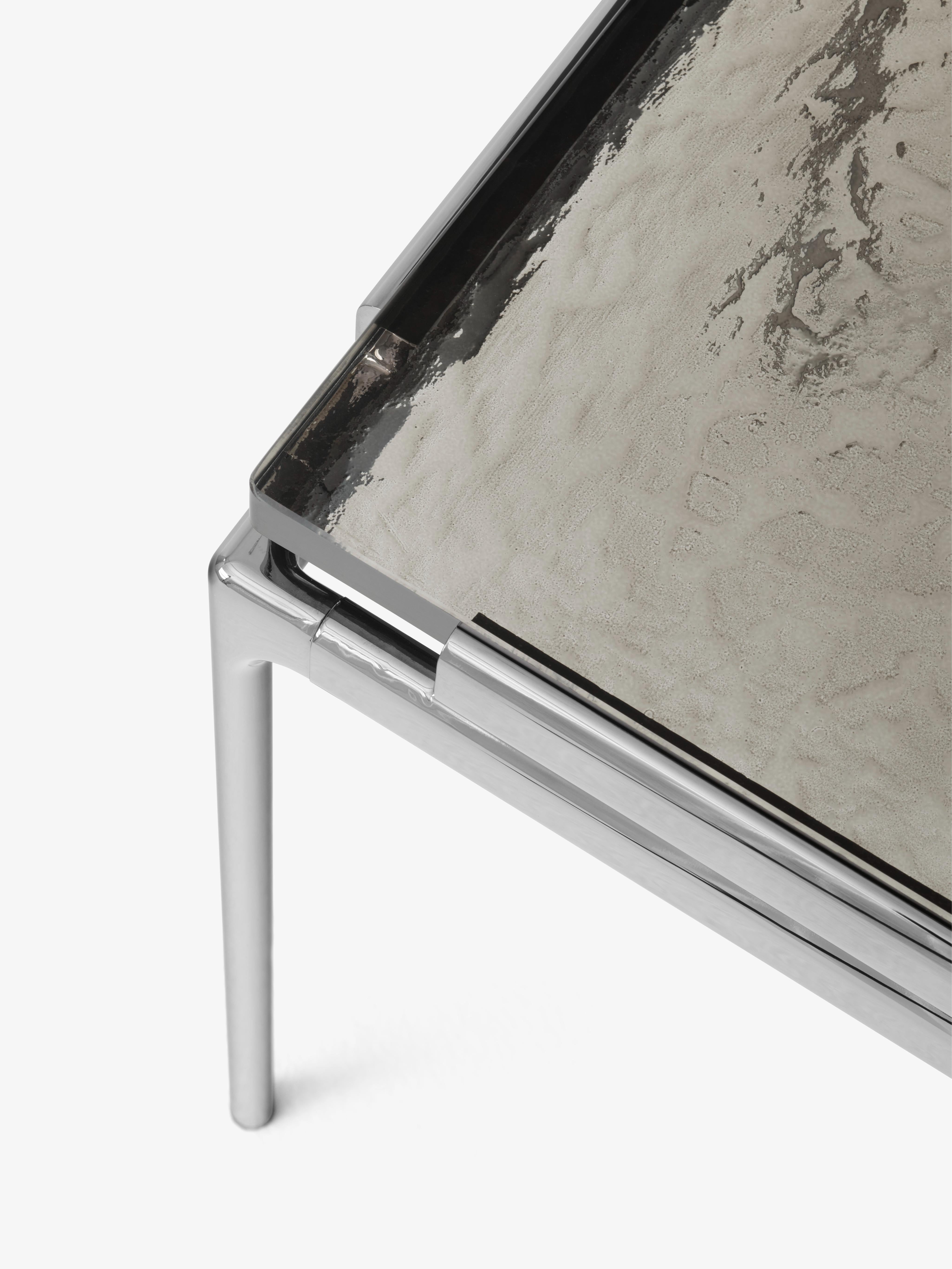 Quadratischer Couchtisch SETT LN13 mit rauchigem Glas und verchromtem Gestell