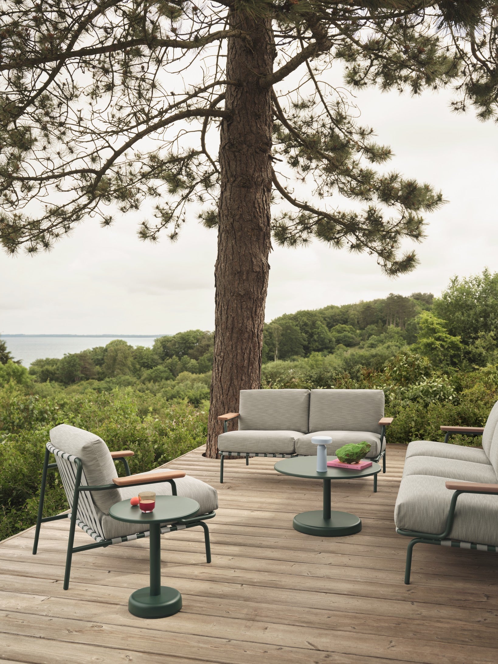 Outdoor side table LINEAR dark green steel