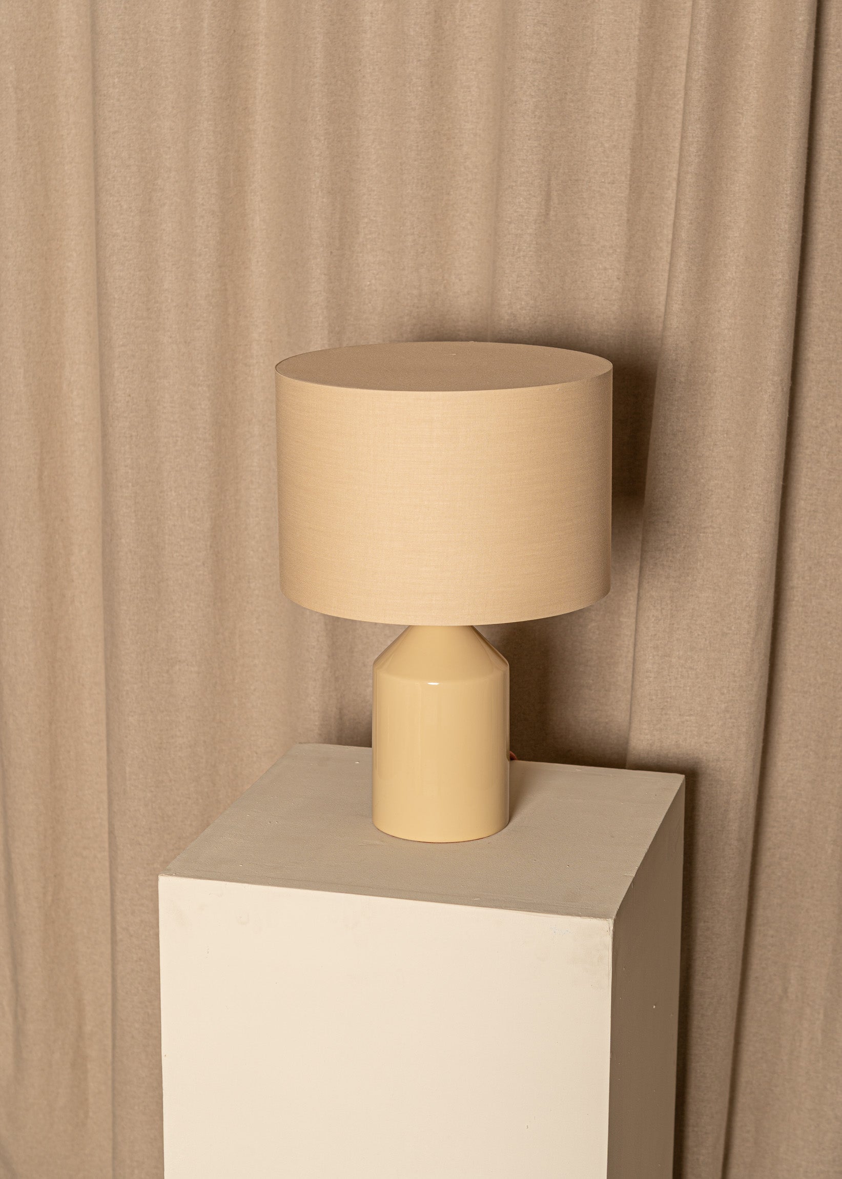 Tischlampe aus Keramik JOSEF beige